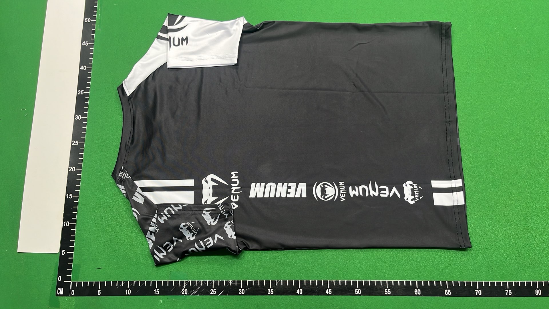 VENUM King of Fighters Short Sleeve Rash Guard