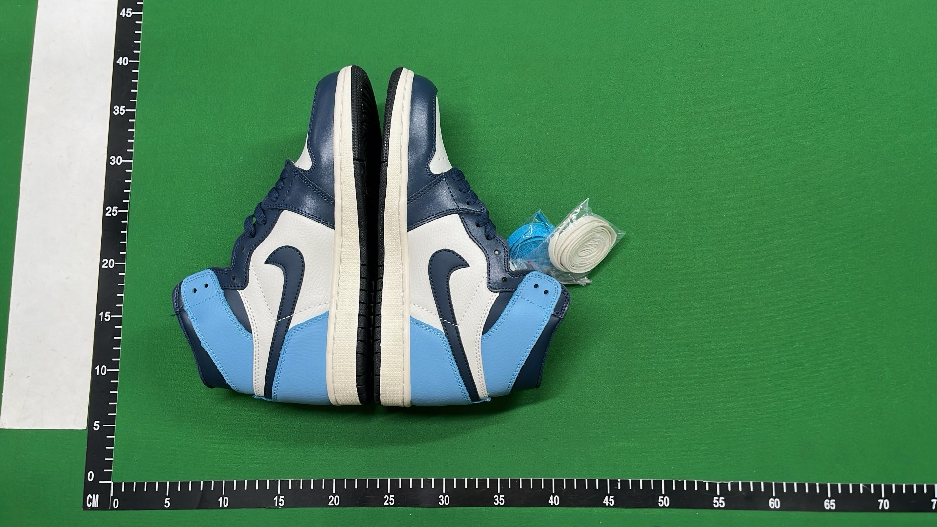 Air Jordan 1 High OG Sneakers Collection