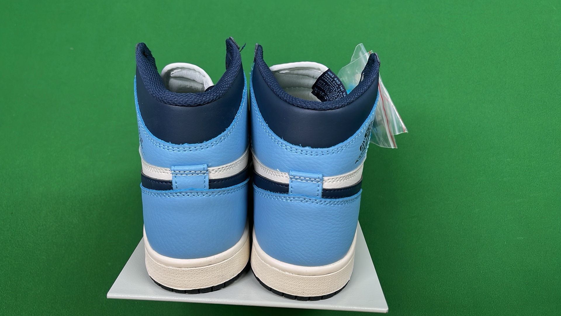 Air Jordan 1 High OG Sneakers Collection