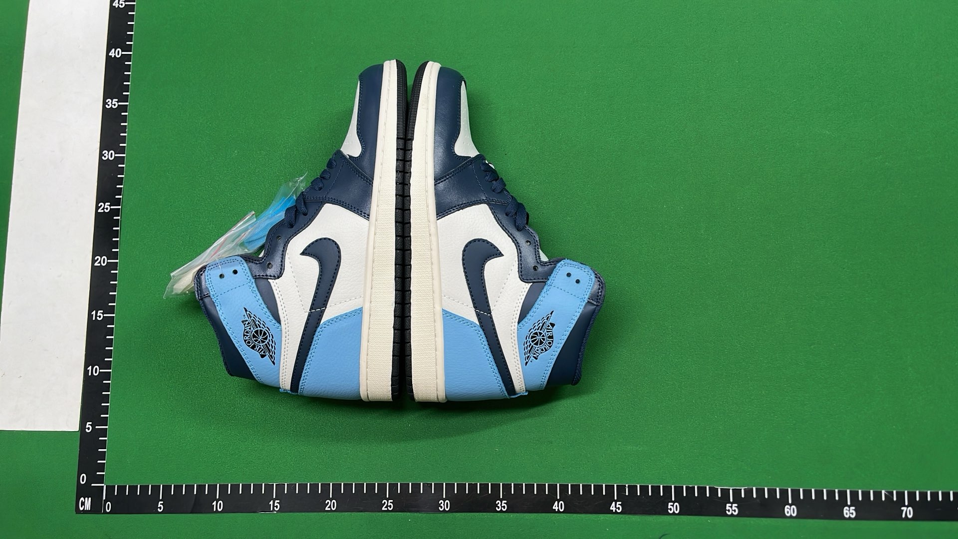 Air Jordan 1 High OG Sneakers Collection
