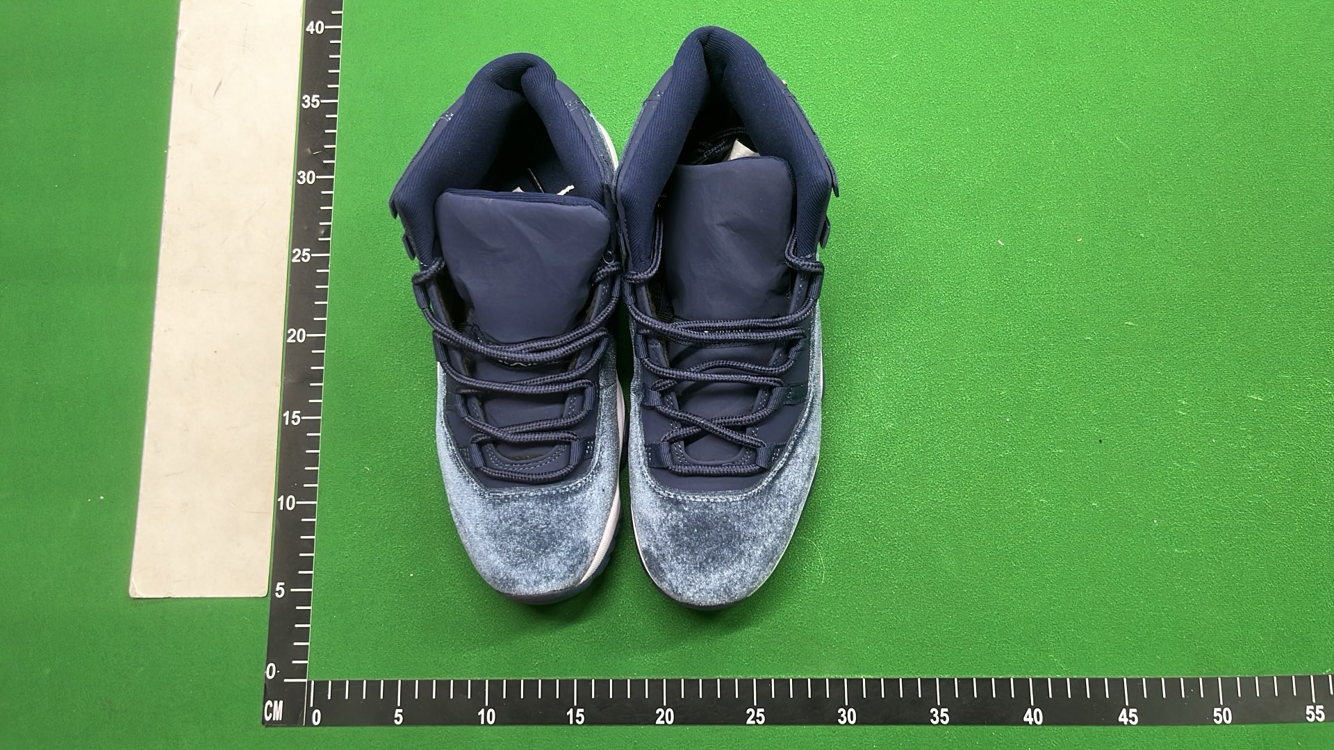 Air Jordan 11 Retro High OG White Black Red