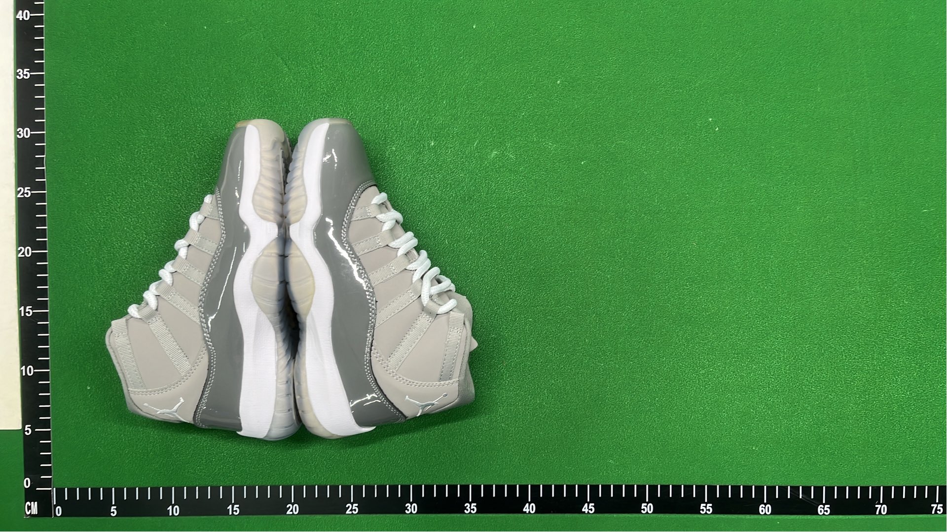 Air Jordan 11 Retro High OG White Black Red