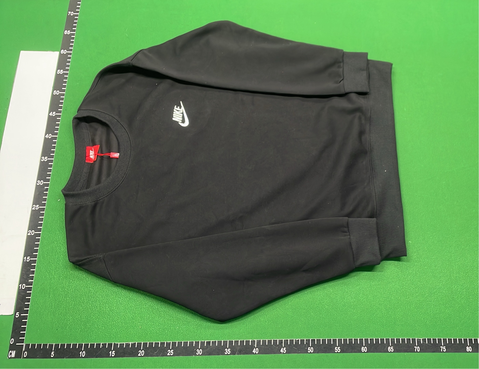 Nike Crewneck Sweatshirt - Classic Logo Design in Multiple Colors