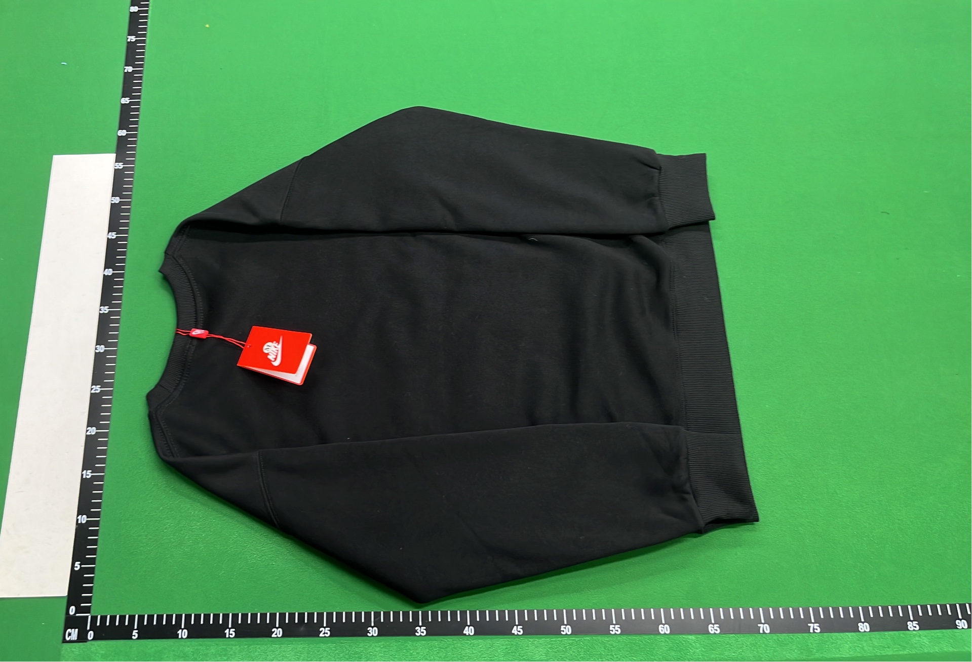 Nike Crewneck Sweatshirt - Classic Logo Design in Multiple Colors