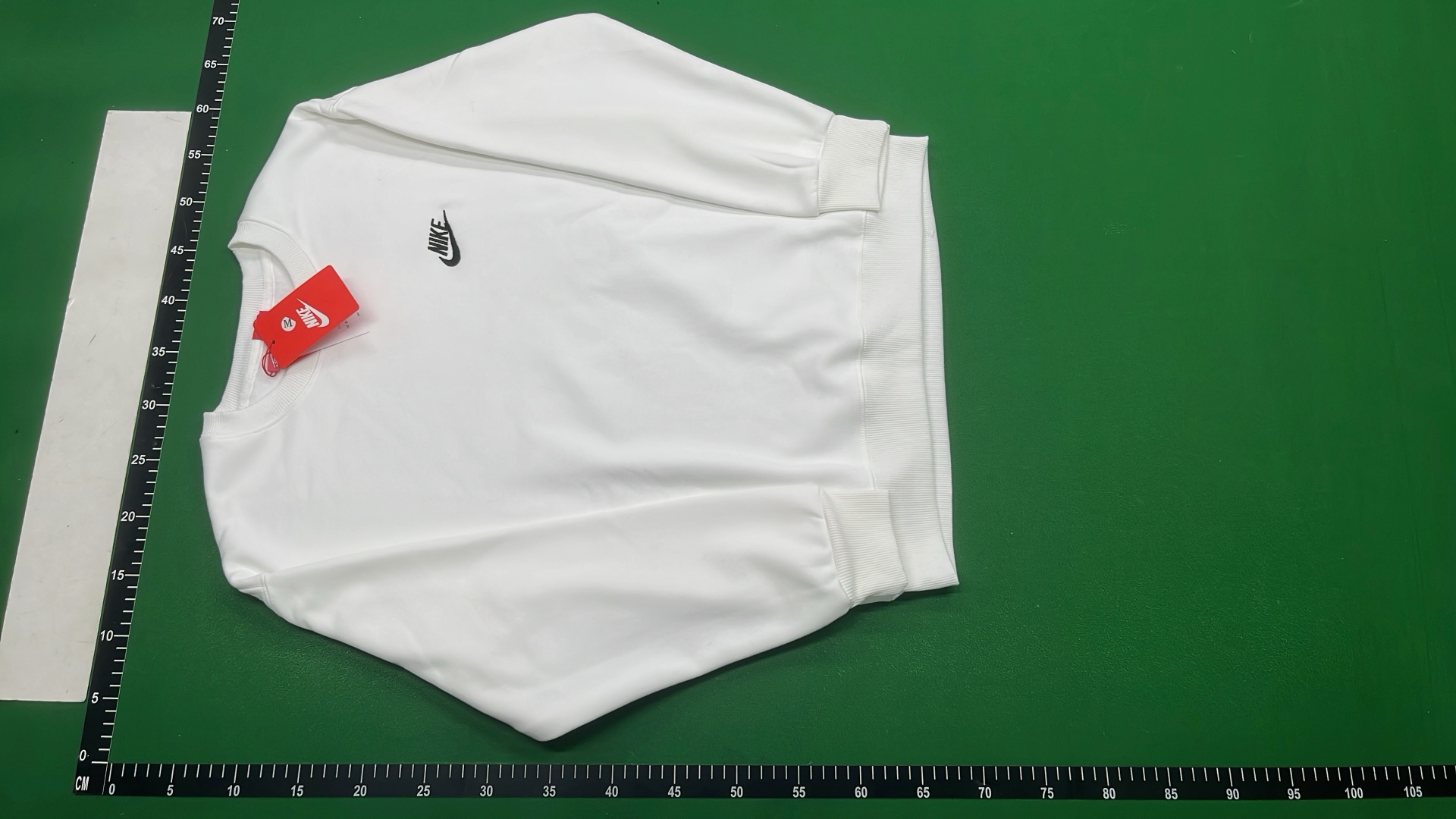 Nike Crewneck Sweatshirt - Classic Logo Design in Multiple Colors