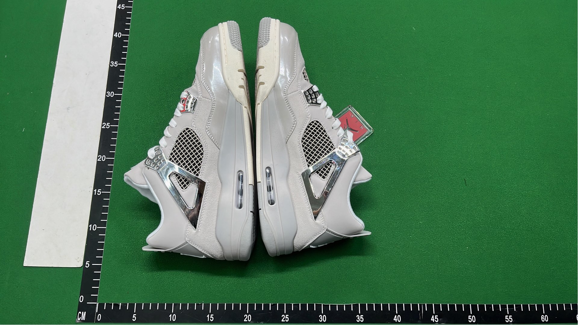 Air Jordan 4 Retro Sneakers - Classic Basketball Shoes