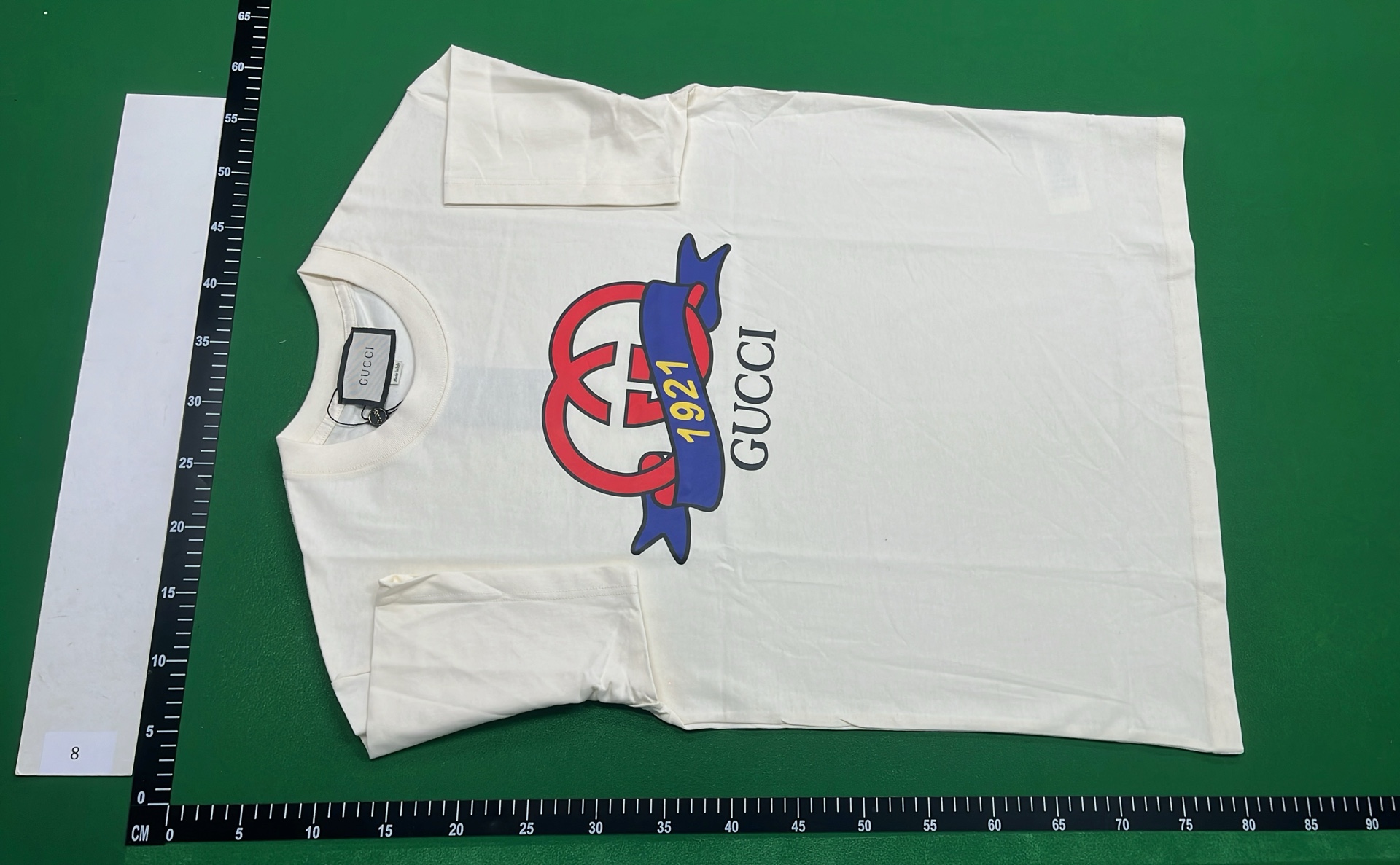 Gucci Logo T-Shirt for Men and Women