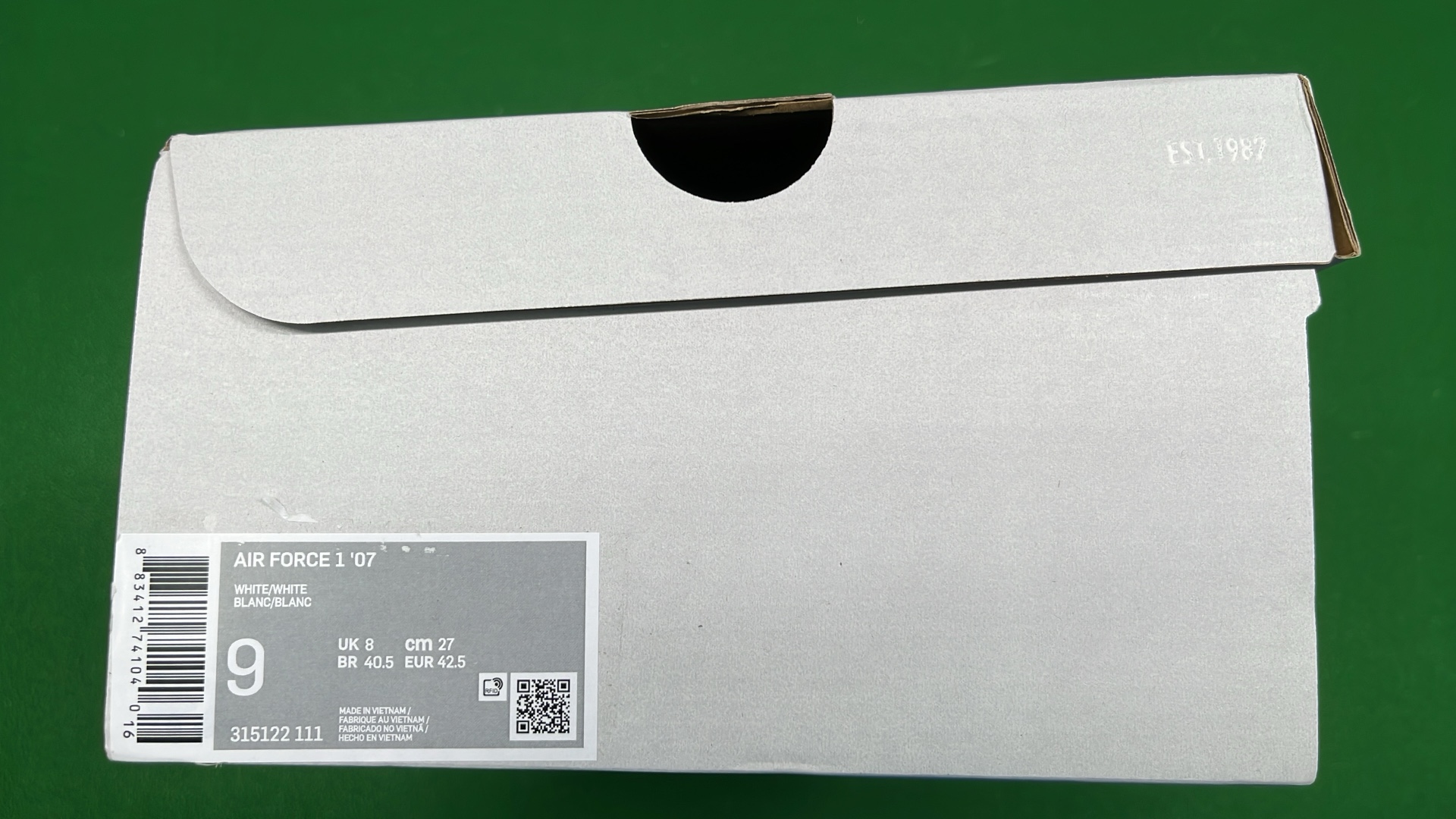 Nike Air Force 1 Low Supreme Collaboration Sneakers