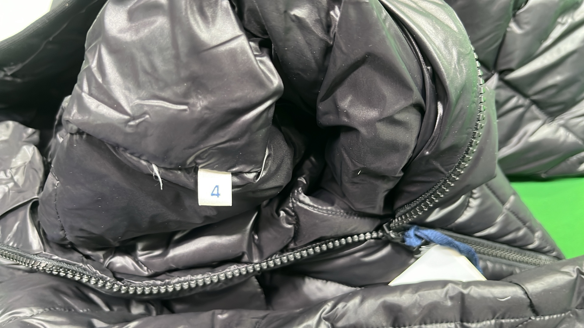 Moncler Black Hooded Puffer Jacket with Quilted Design