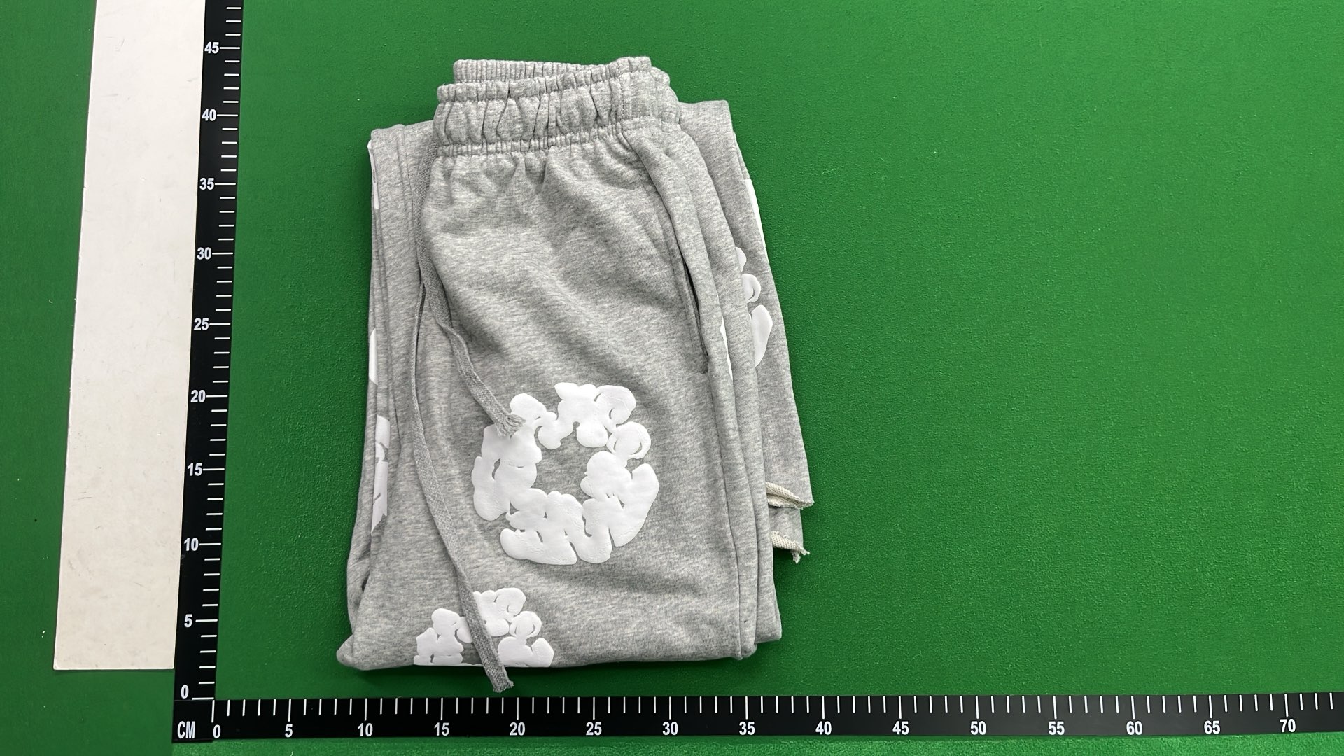 Black and White Floral Print Hoodie & Pants Set for Women