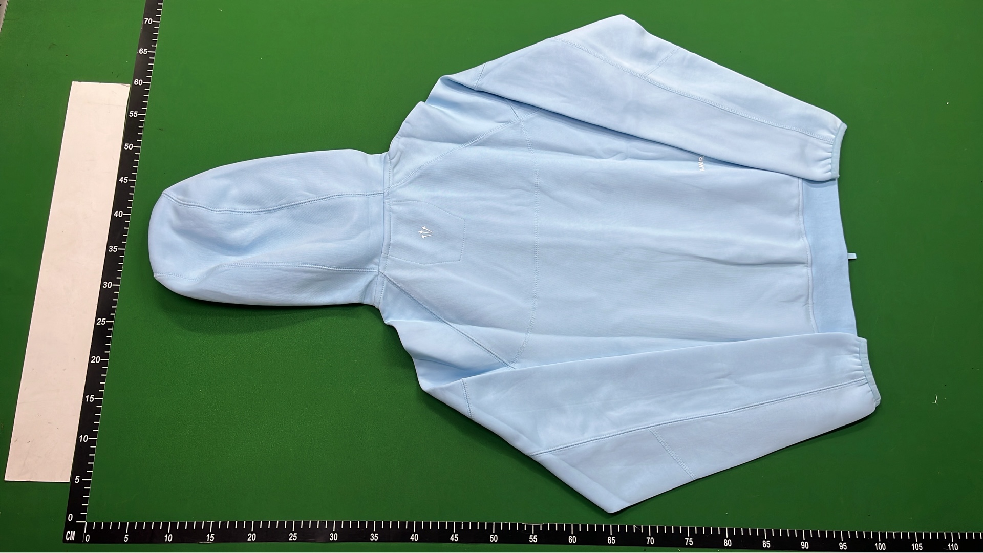 Green Hoodie and Pants Set for Casual Wear