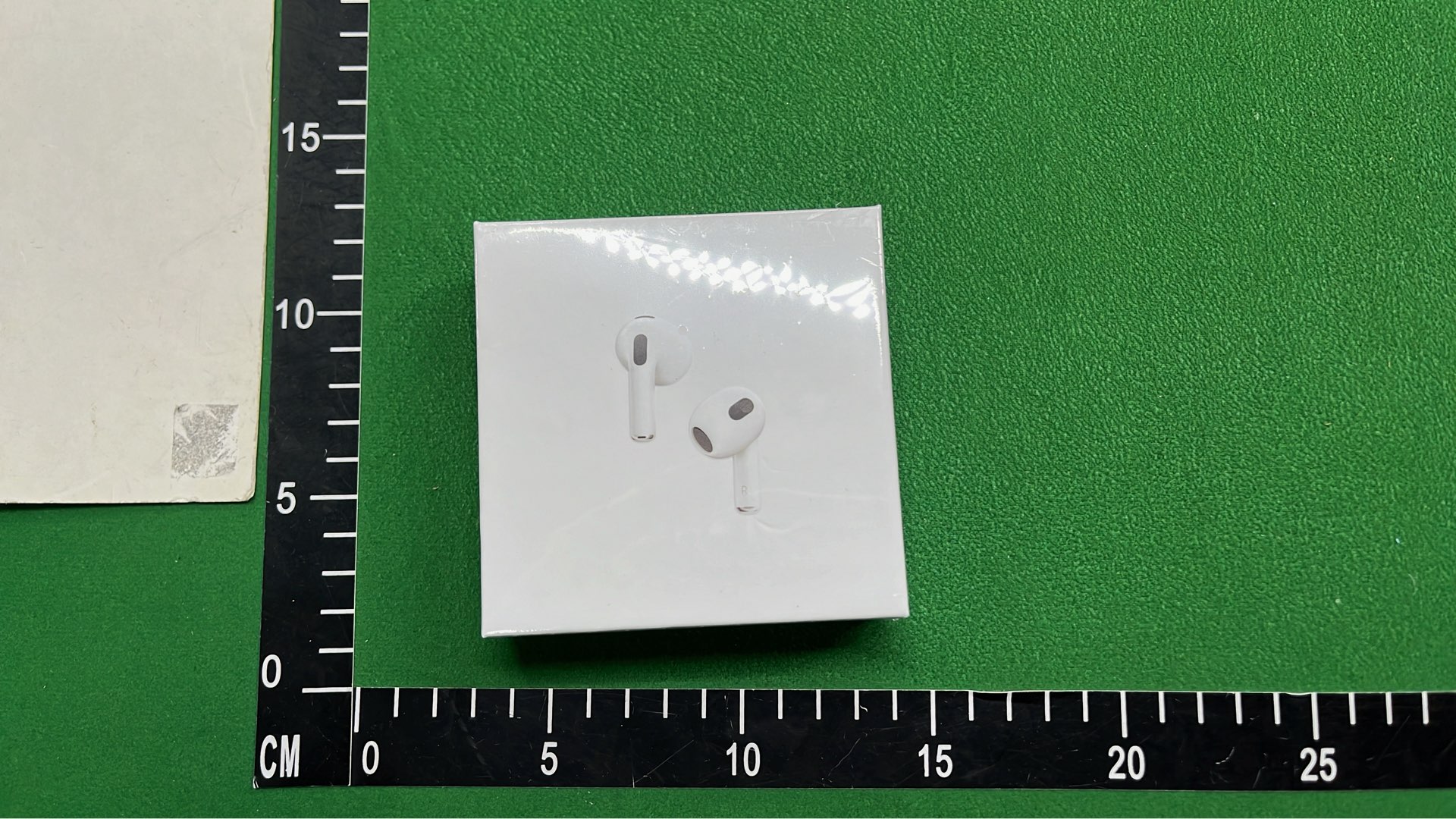 Apple AirPods 2nd Generation Wireless Earbuds