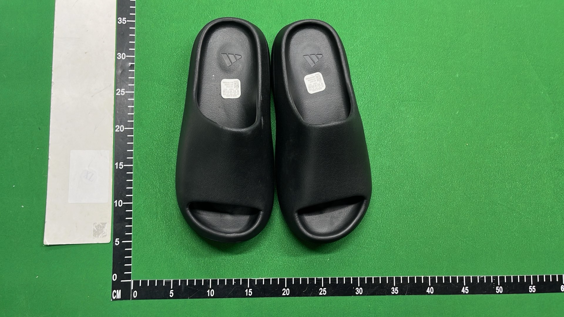 Yeezy Slide Bone Beige Sandals FZ5897