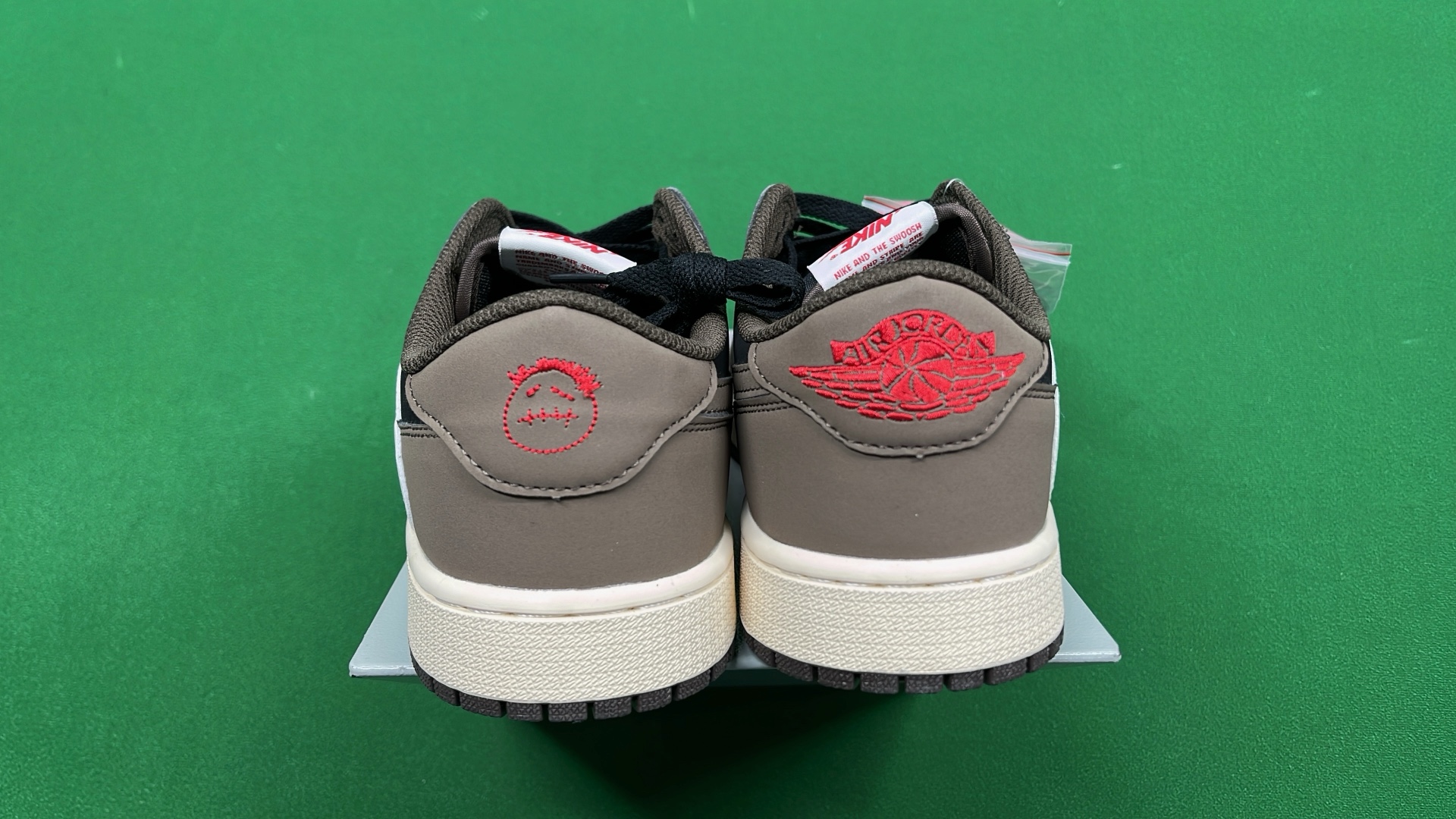 Air Jordan 1 Low Retro Chocolate Brown Black Red