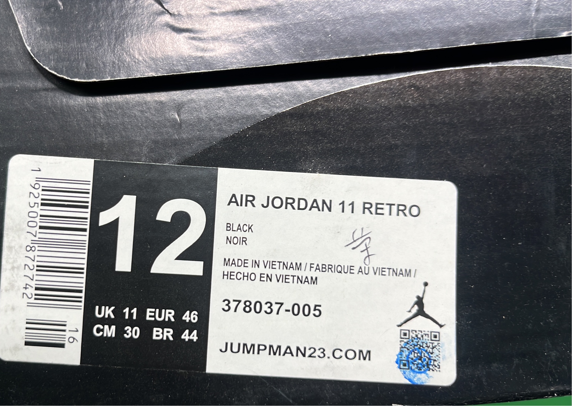 Air Jordan 11 Retro - Premium Basketball Sneakers