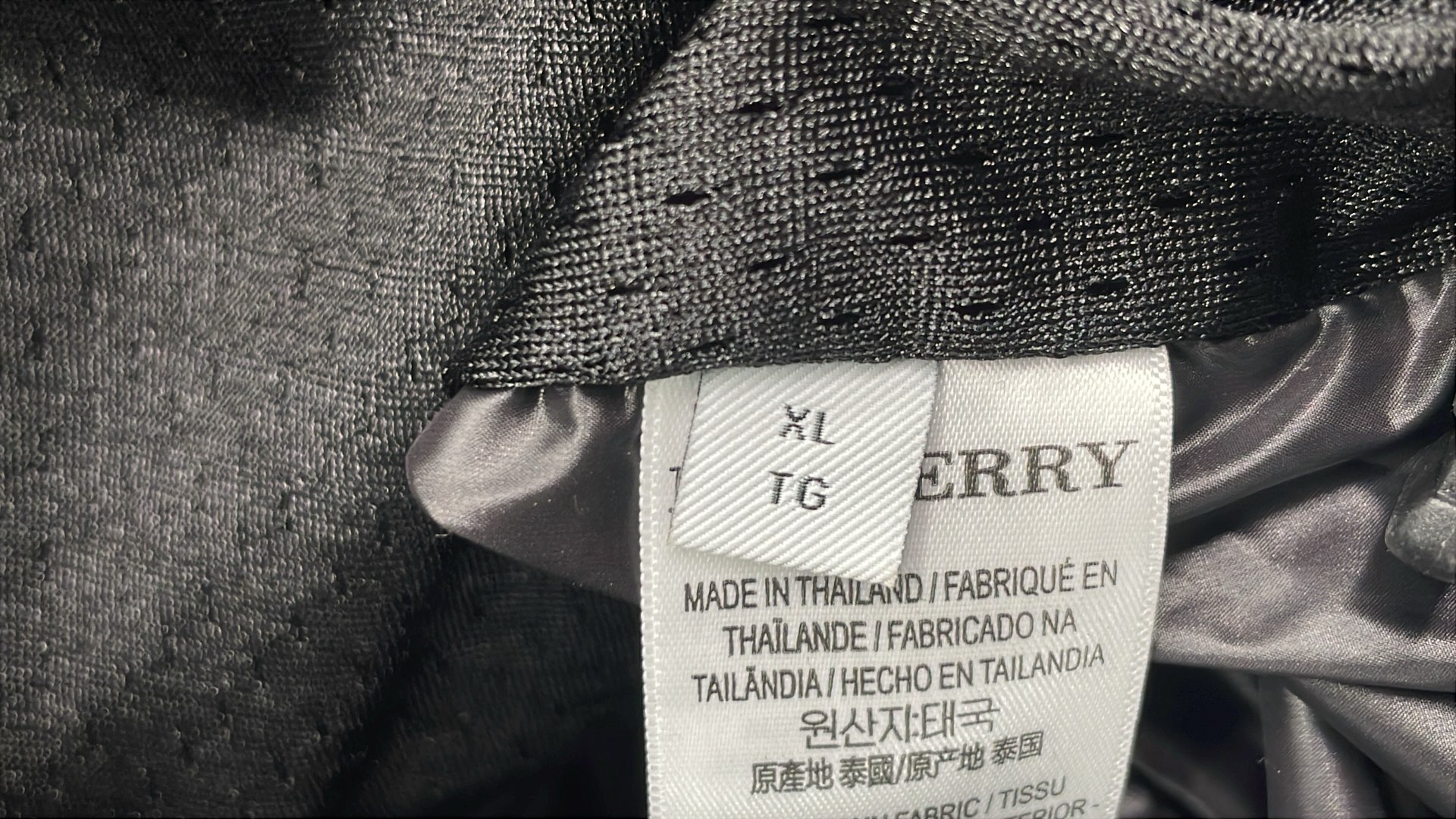 Burberry Puffer Jacket with Hooded Design