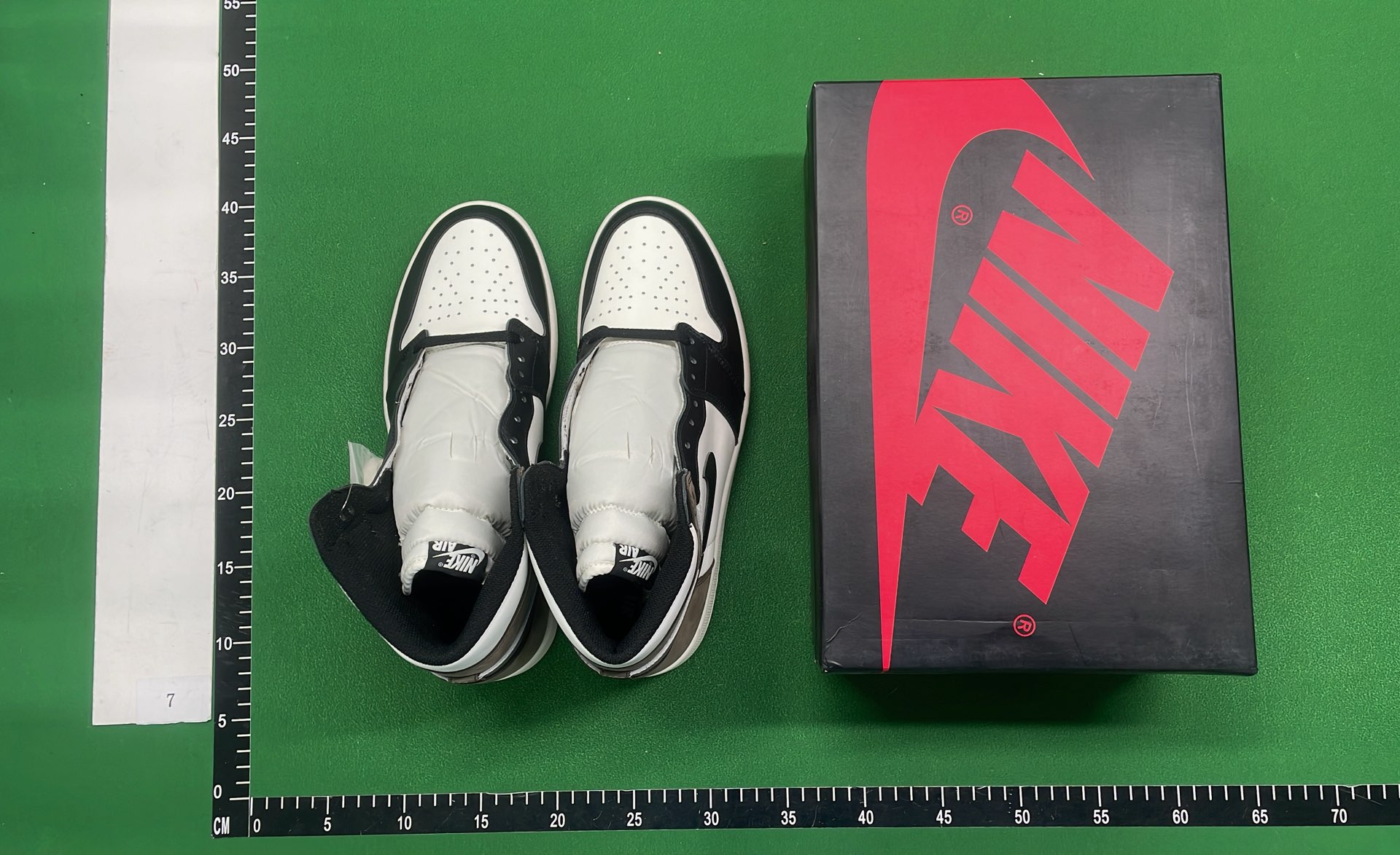 White Nike Air Force 1 Low Sneakers for Men and Women