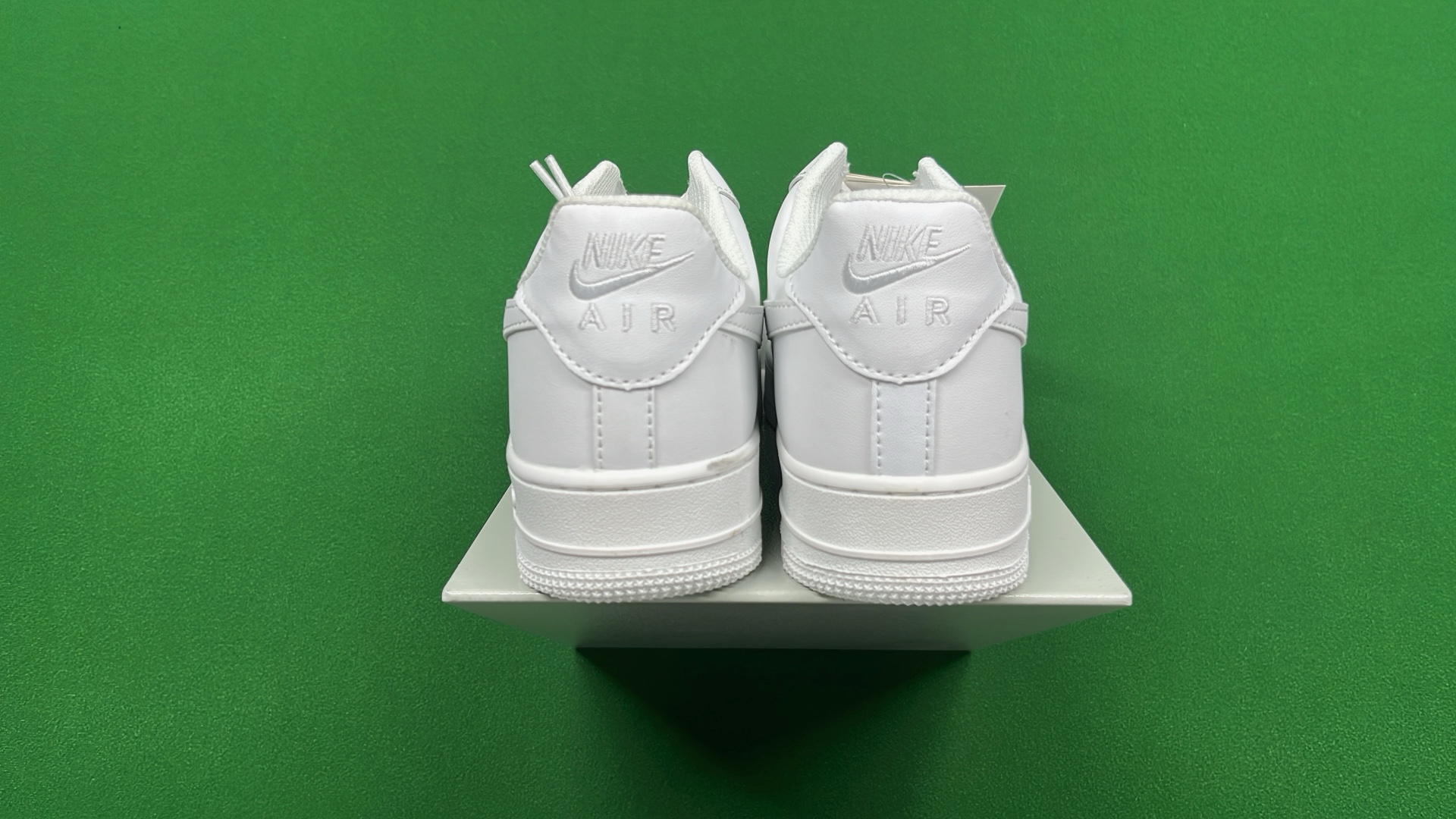Nike Air Force 1 Low Supreme Collaboration Sneakers