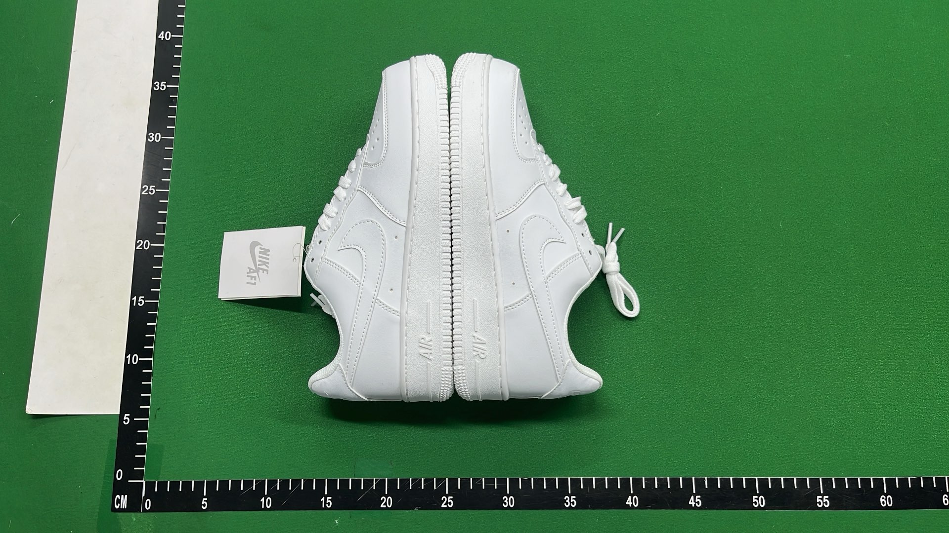 Nike Air Force 1 Low Supreme Collaboration Sneakers