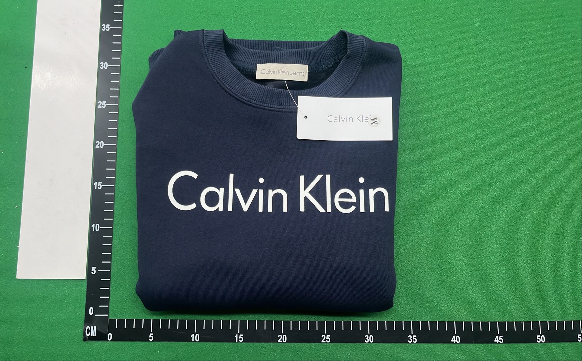 Calvin Klein Logo Sweatshirt - Classic Crewneck in Multiple Colors