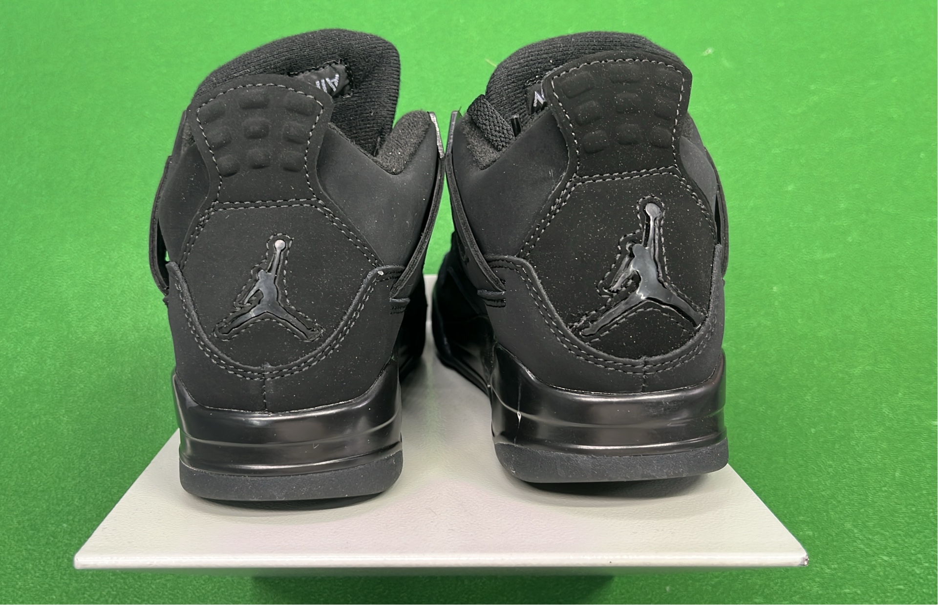 Air Jordan 4 Retro Shoes - Classic Basketball Sneakers