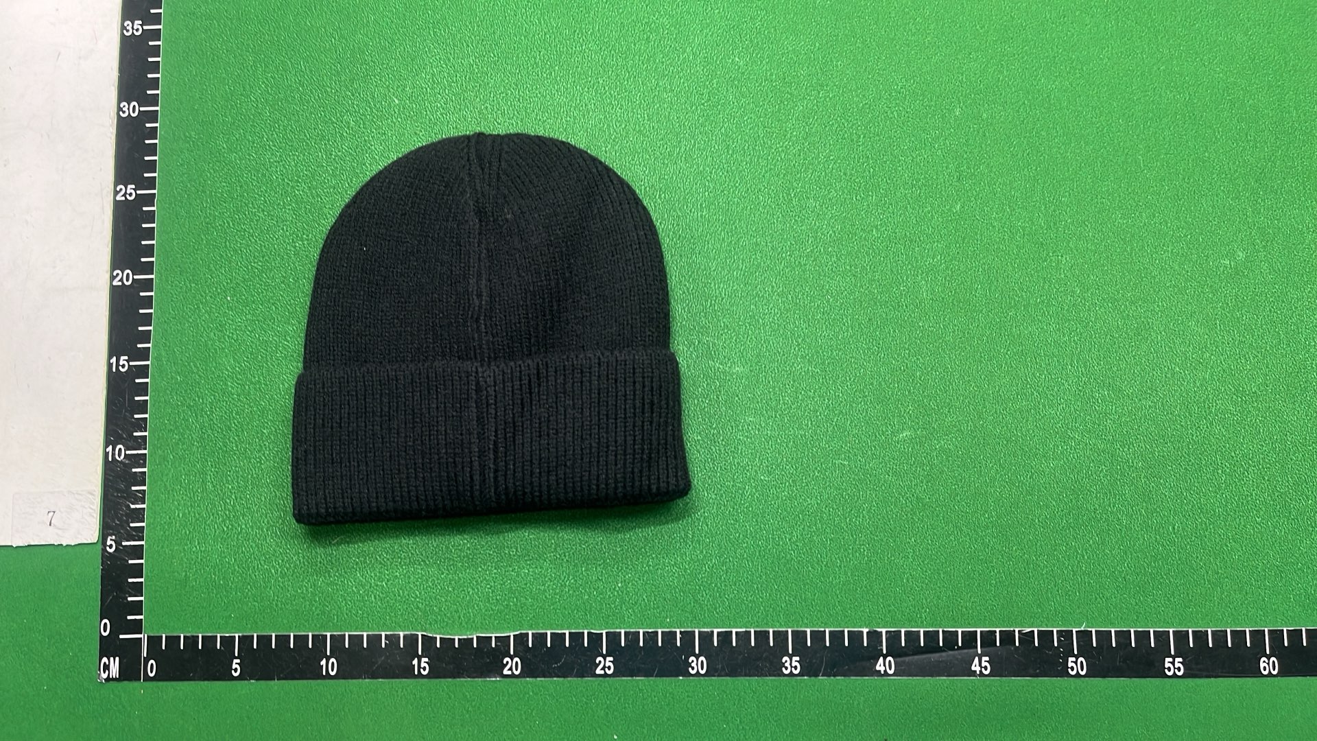 monclar beanie Hat  in the Best OopBuy Spreadsheet QC photos