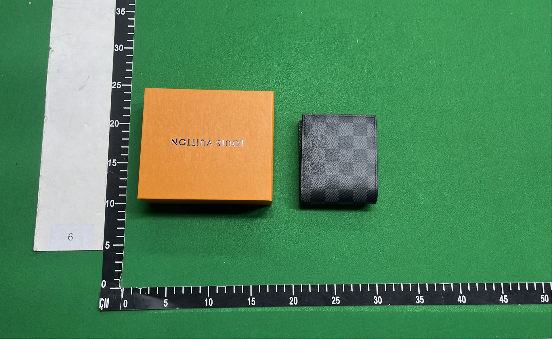 Louis Vuitton Wallet Model 62664 Monogram Damier Canvas