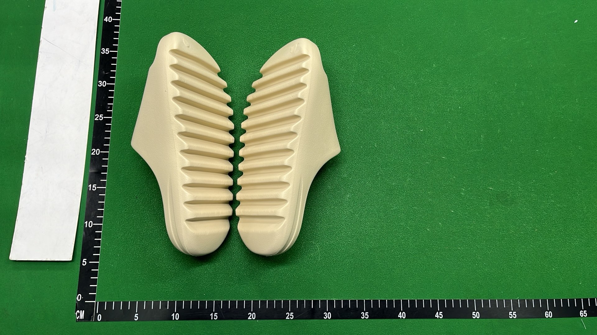 Yeezy Slide Sandals Cream White