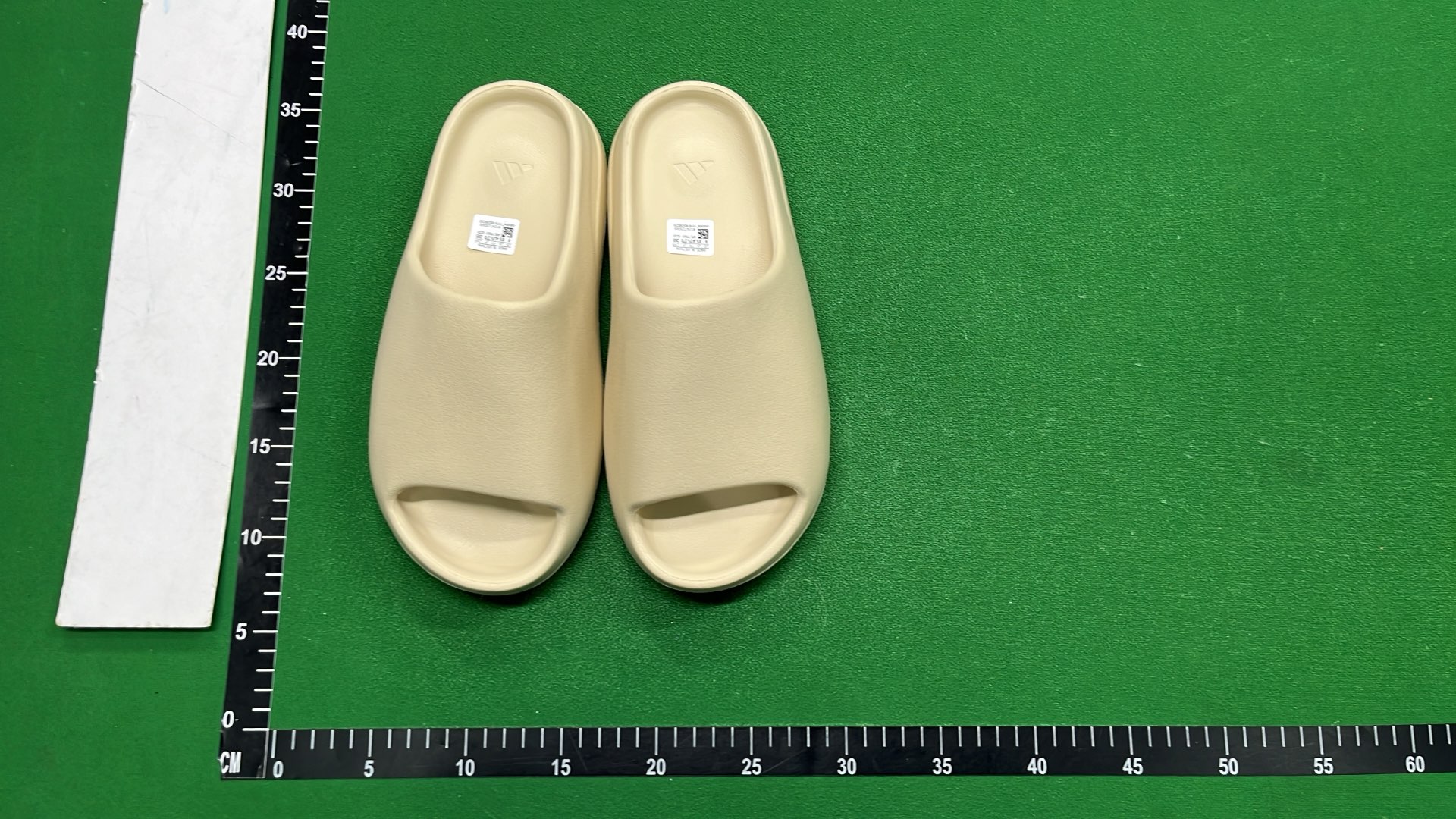Yeezy Slide Sandals Cream White