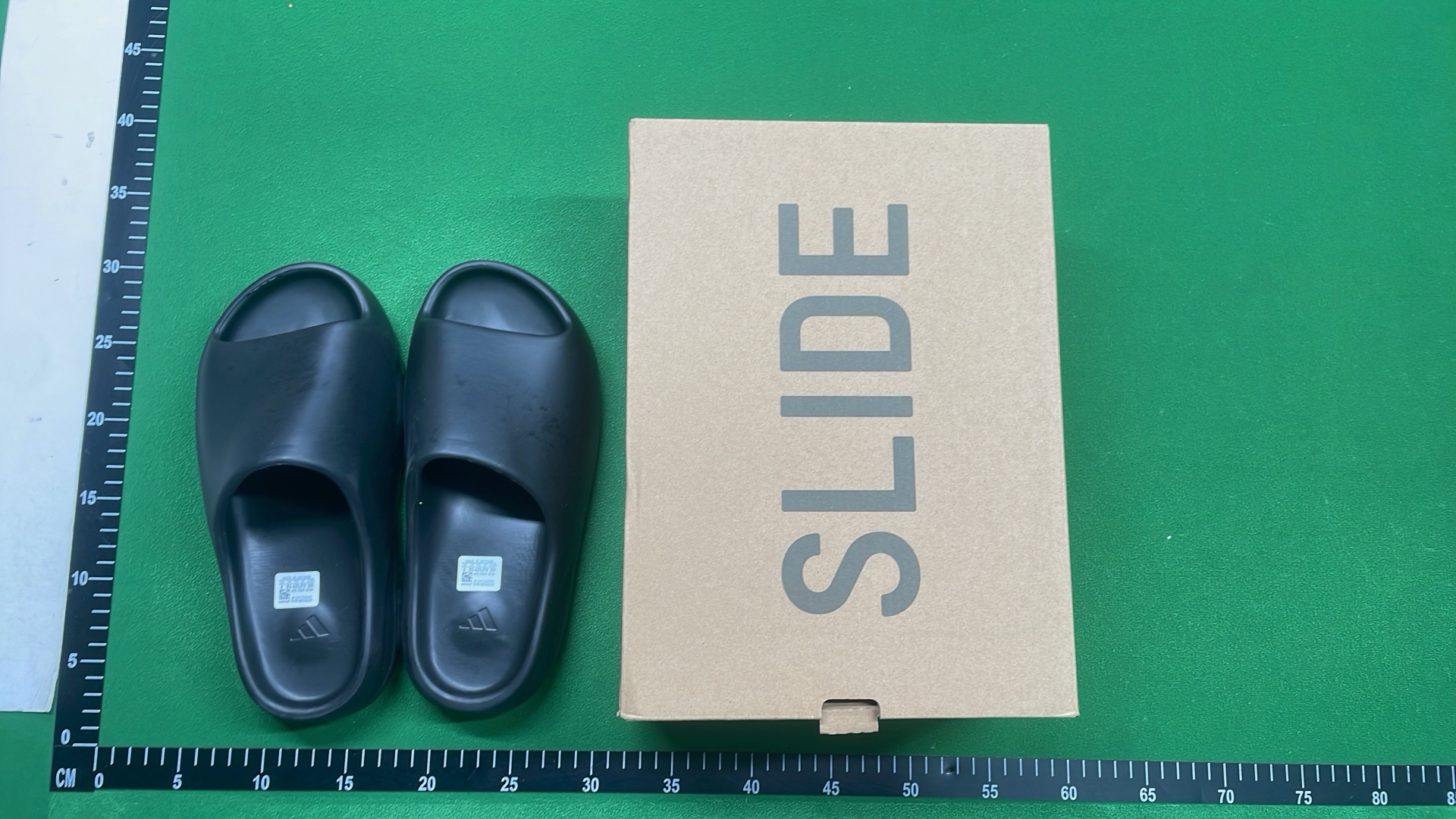Yeezy Slide Sandals Cream White