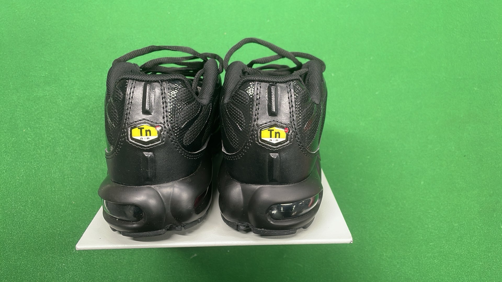 Nike Air Max Tailwind 4 Running Shoes Black Blue White Orange