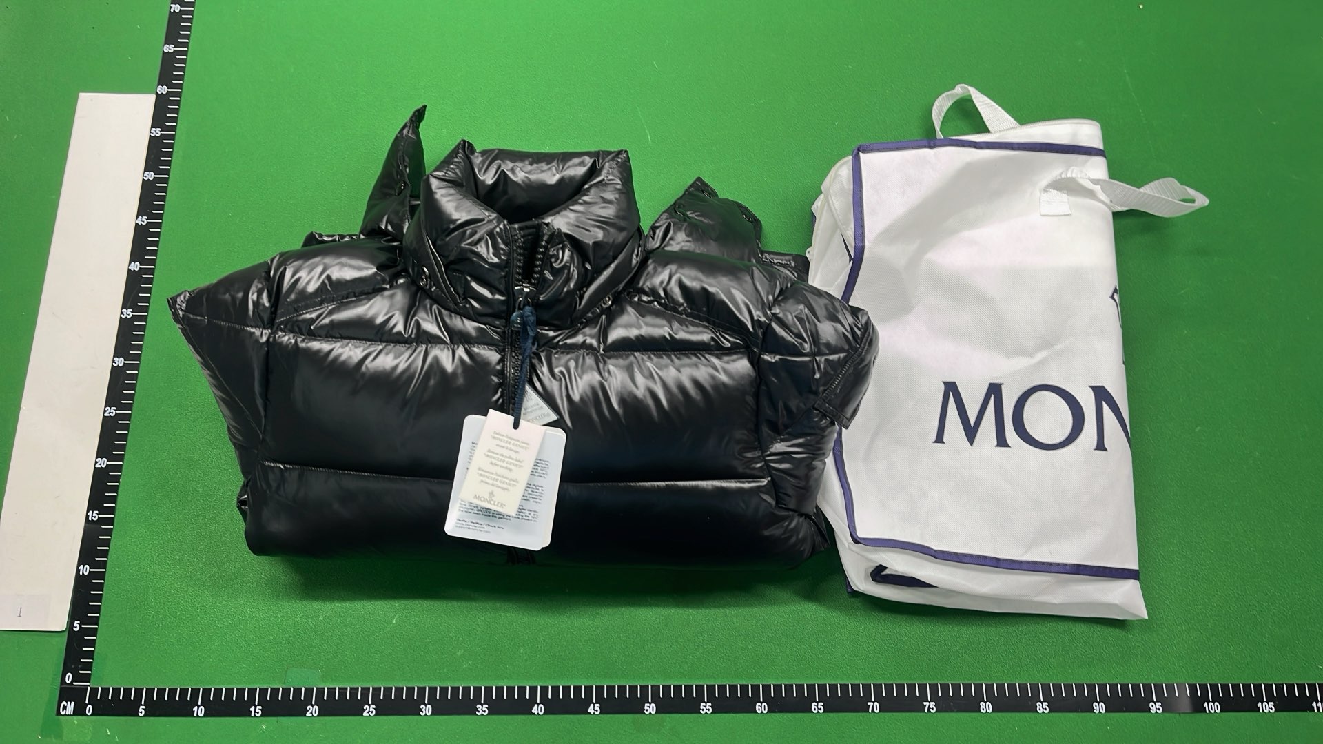 Moncler Black Puffer Jacket with Hood and Logo Patch