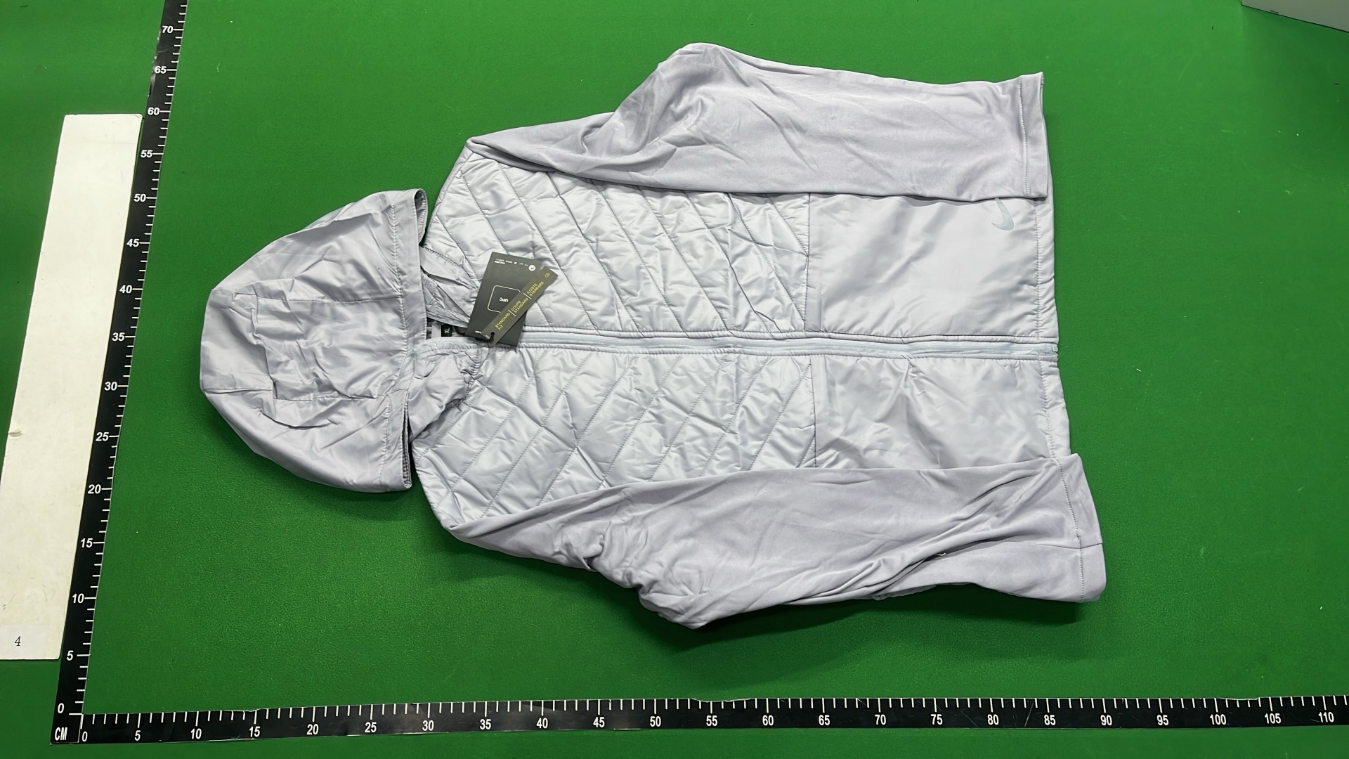 Nike Men's Hooded Quilted Jacket with Full Zip and Reflective Logo