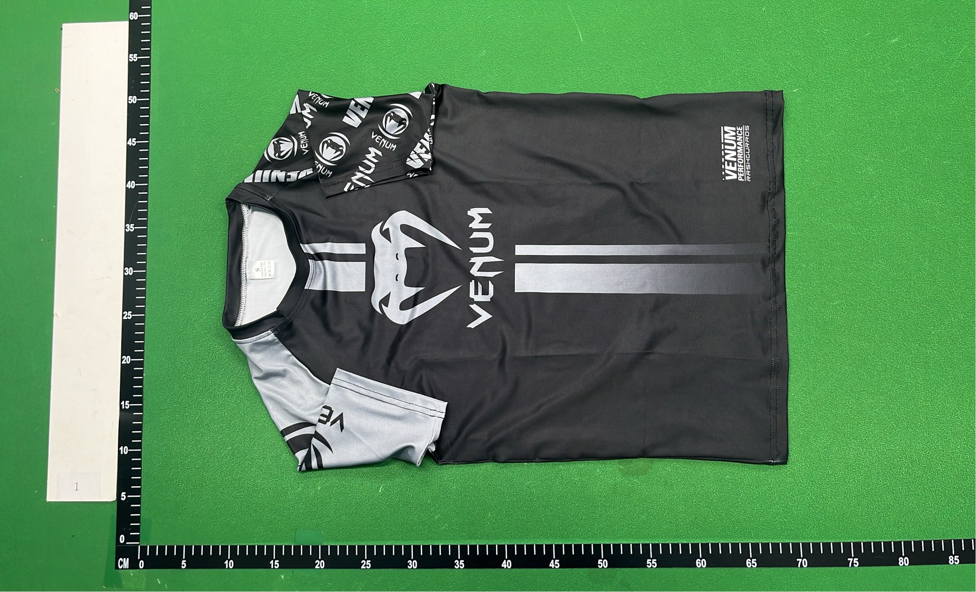 VENUM King of Fighters Short Sleeve Rash Guard