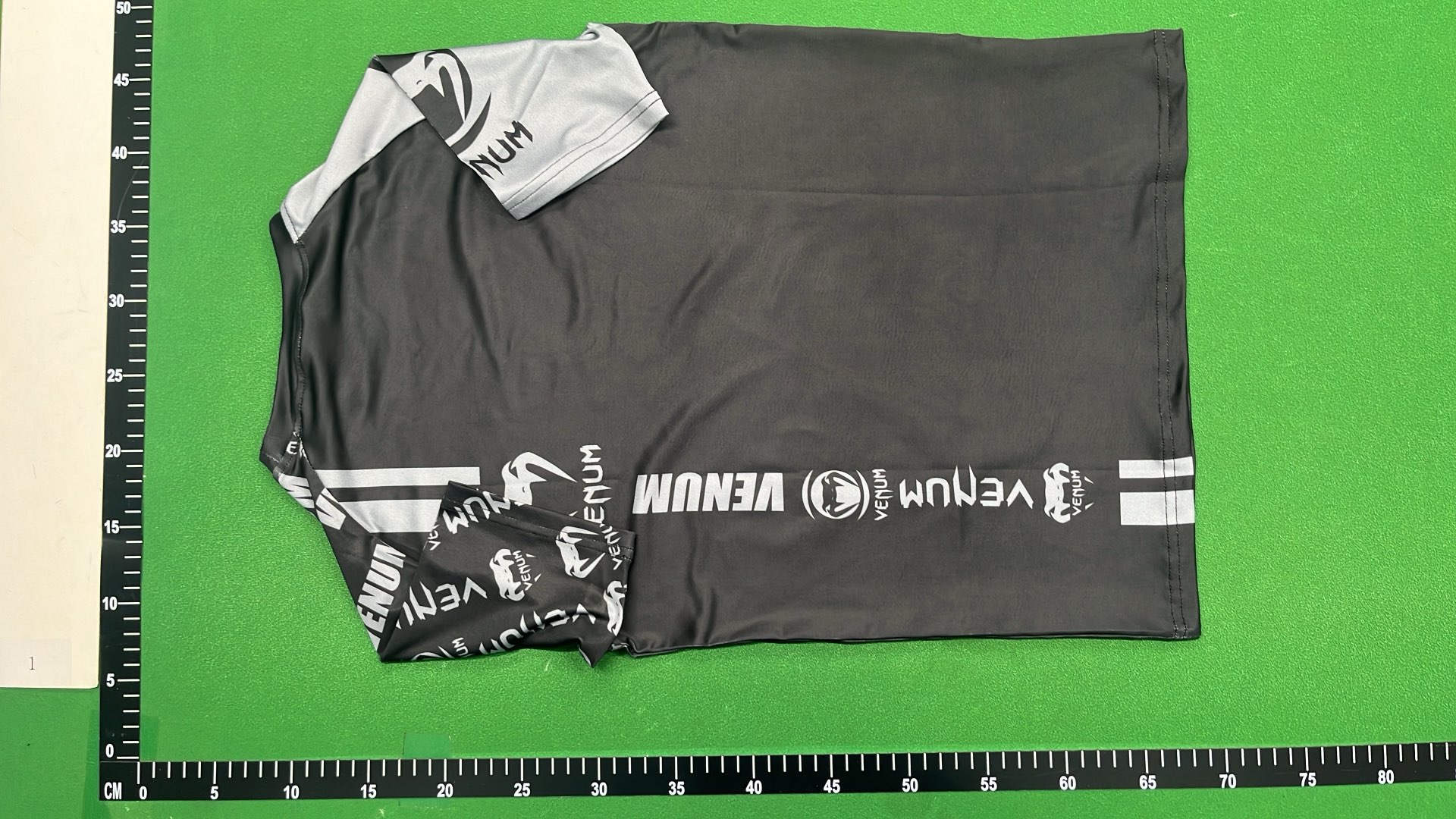 VENUM King of Fighters Short Sleeve Rash Guard