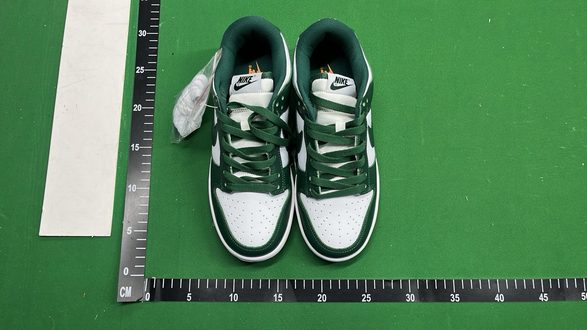 Nike Dunk Low Sneakers - Classic Street Style