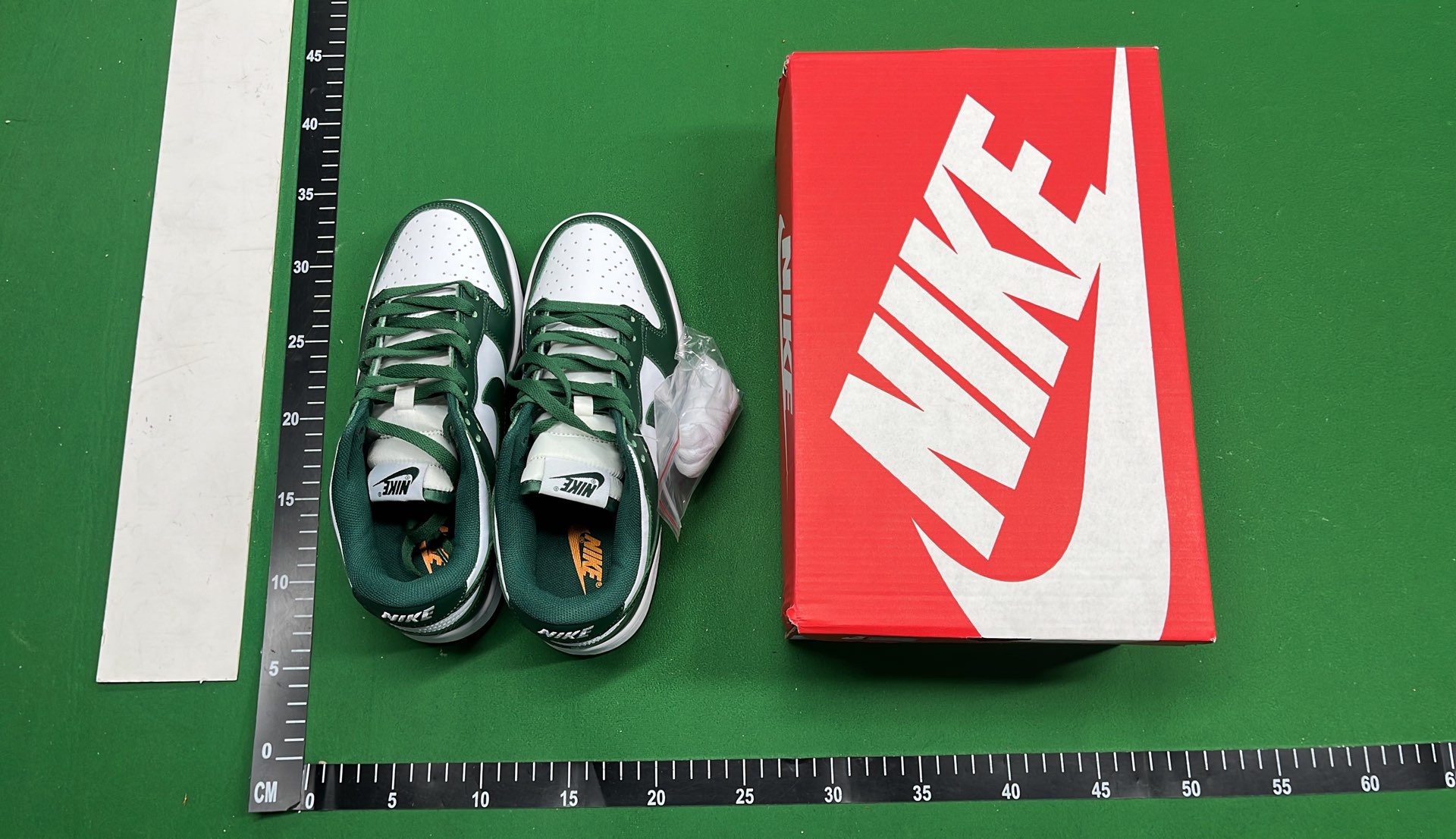 Nike Dunk Low Sneakers - Classic Street Style