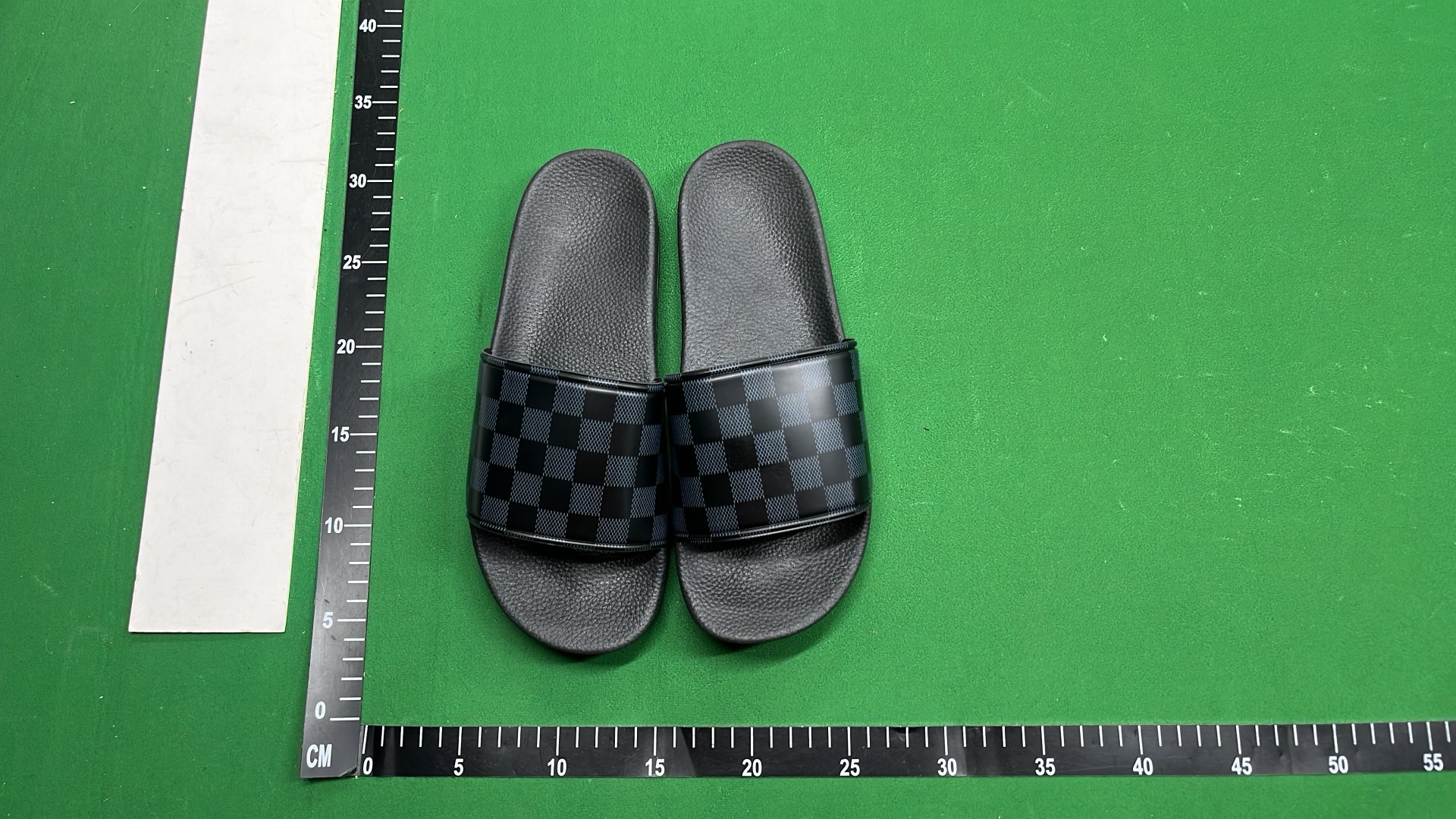 Black Bee Print Couple Slippers for Indoor Outdoor Use