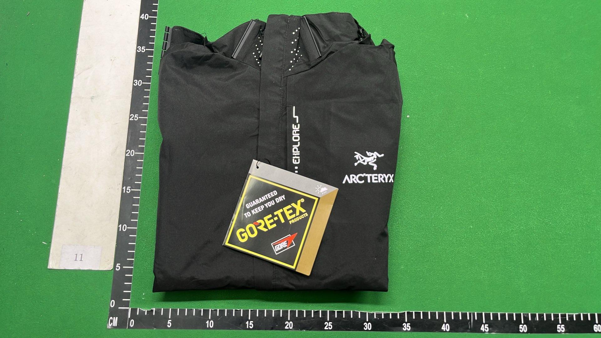 Arc'teryx GORE-TEX Jacket with Hood - Black