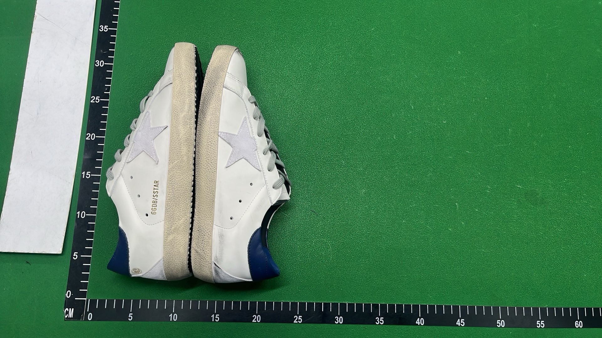 Golden Goose GGDB/SSTAR White Sneakers with Glitter Star