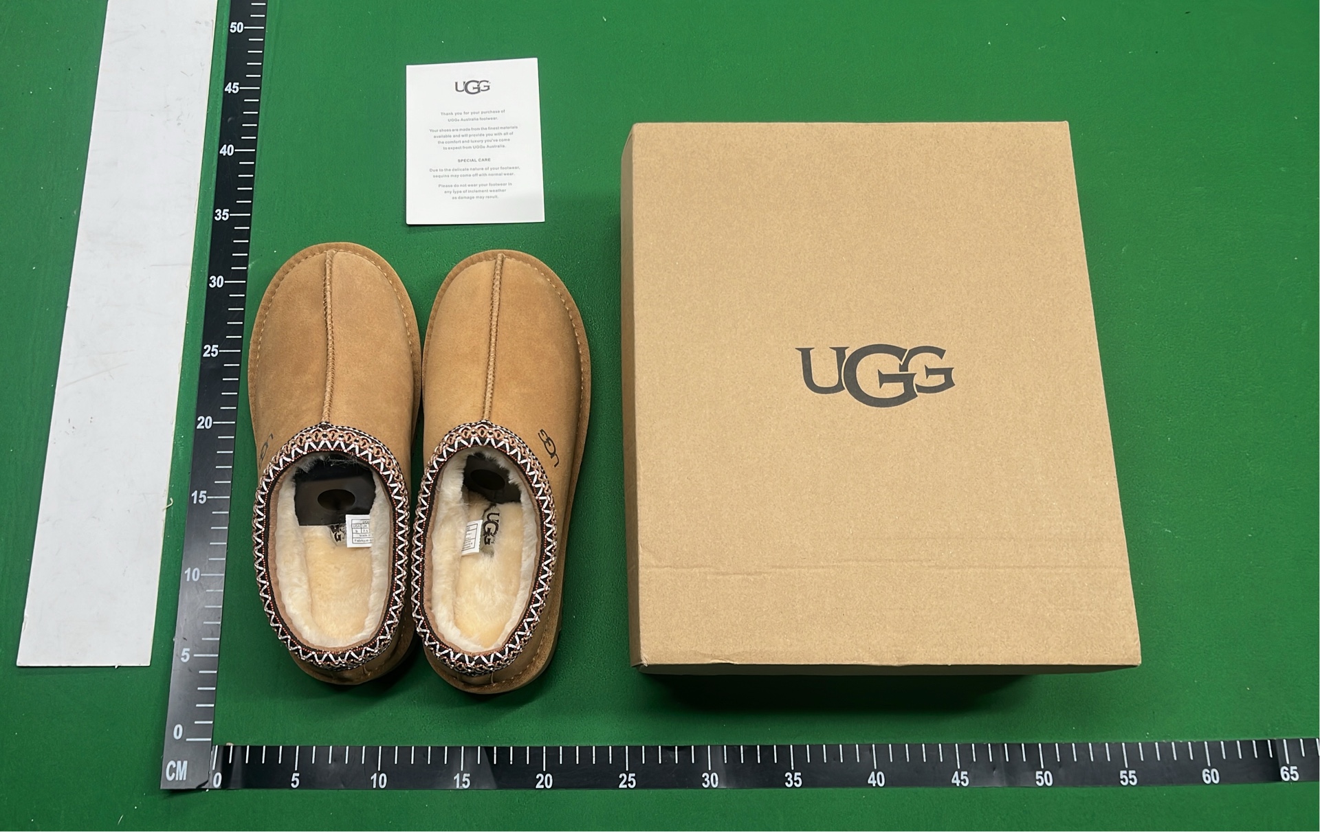 Cozy Faux Sheepskin Slippers for Men and Women - Warm Indoor Shoes