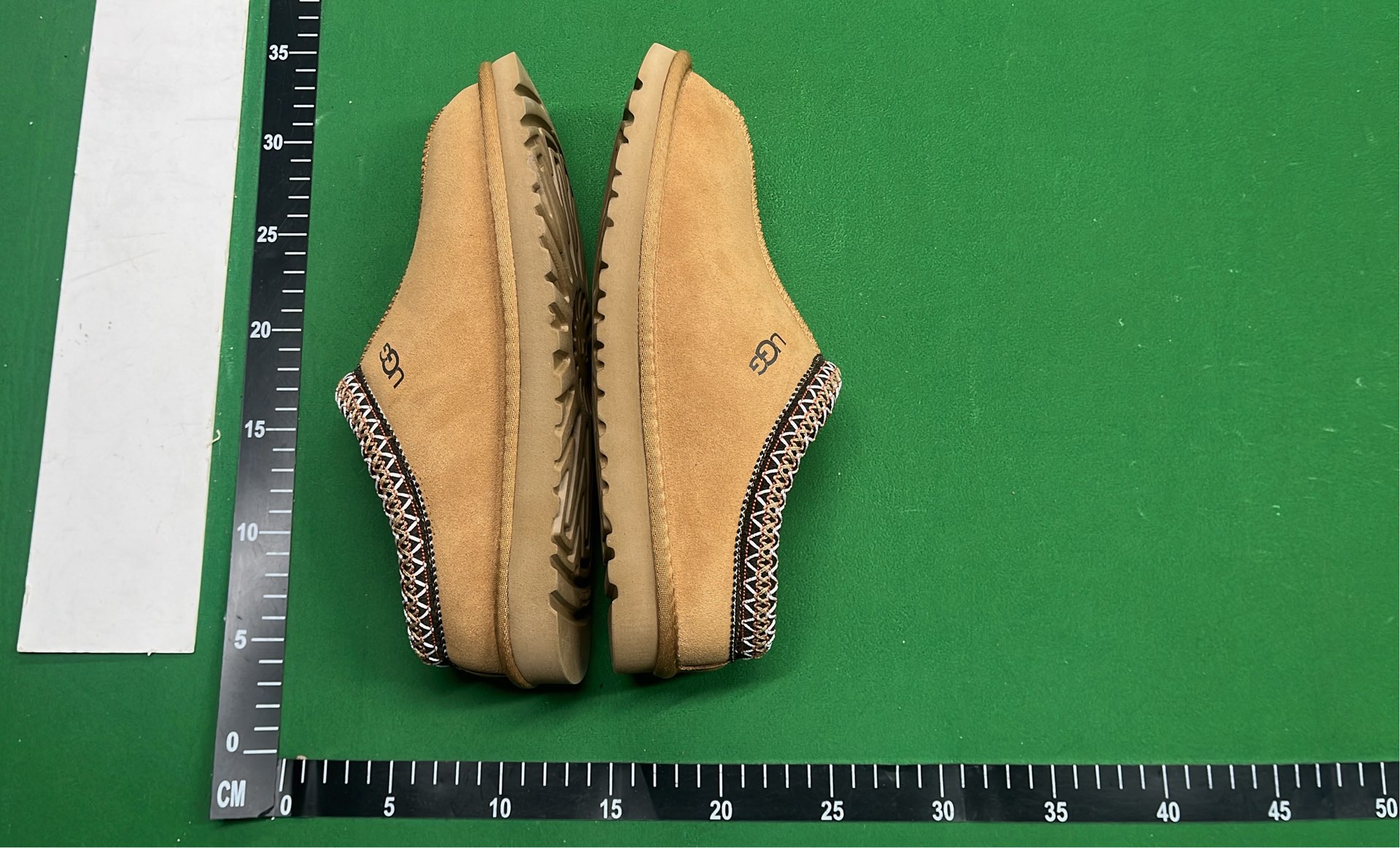 Cozy Faux Sheepskin Slippers for Men and Women - Warm Indoor Shoes
