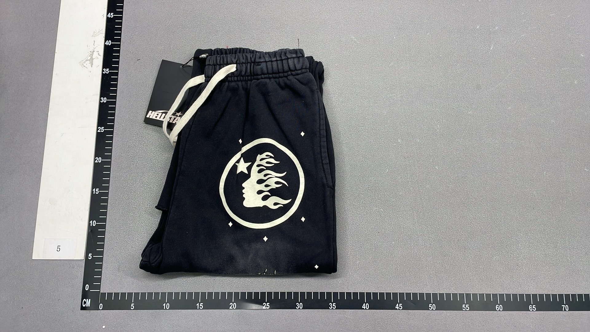 Hellstar Flame Design Hoodie and Pants Set - Stylish Streetwear