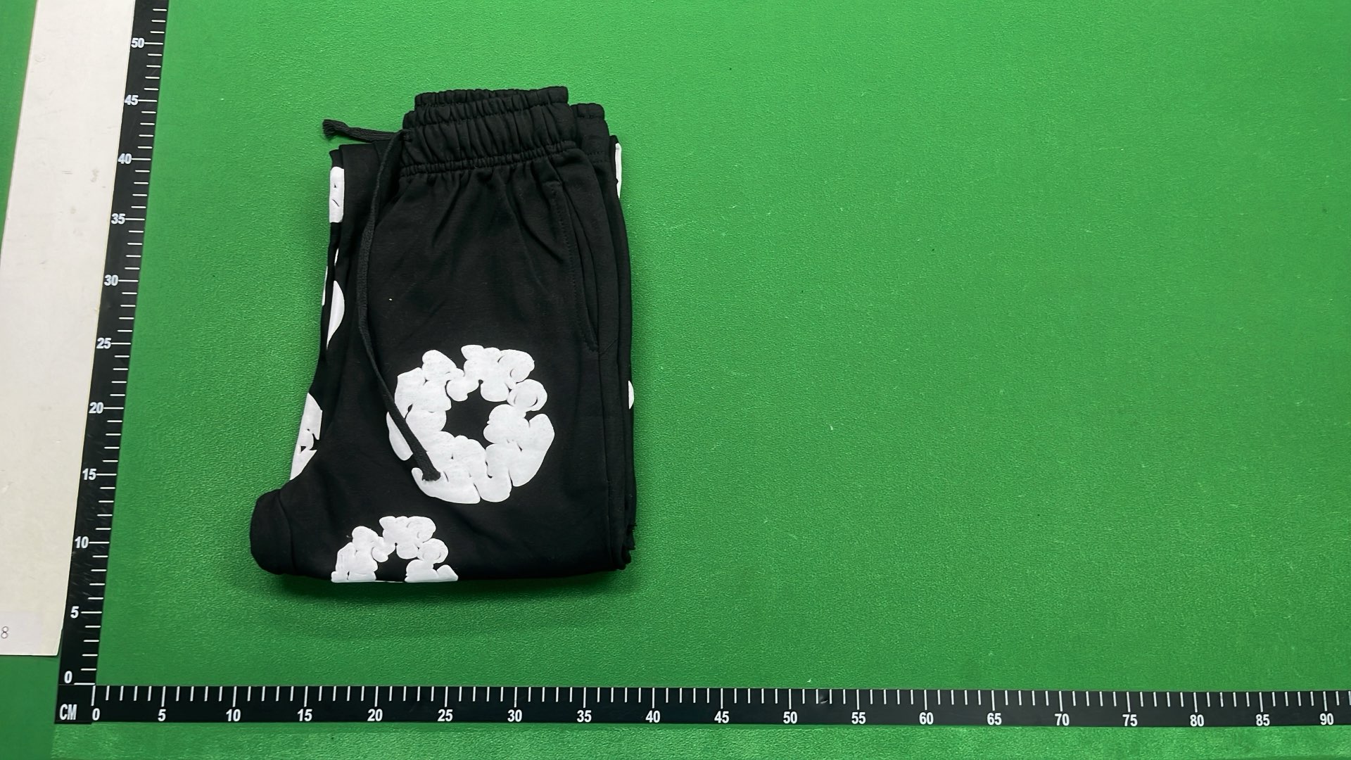 Black and White Floral Print Hoodie & Pants Set for Women