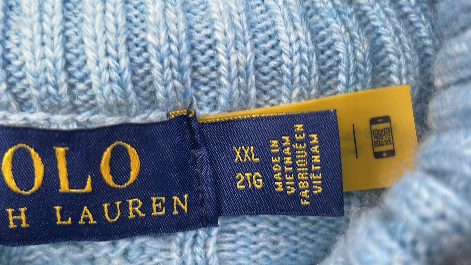 Men's Cable Knit Zip Neck Sweater in Navy