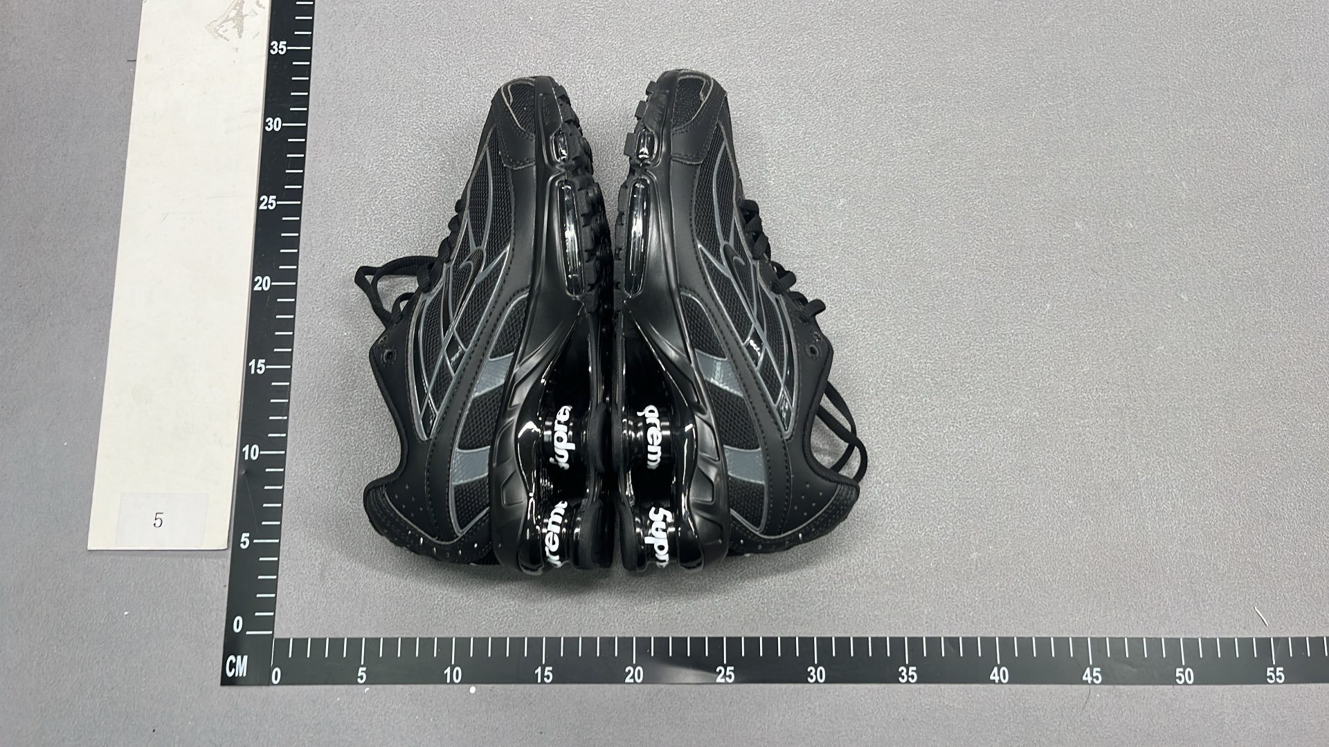 Nike Shox Series Running Shoes - Comfortable Cushioning for Men and Women