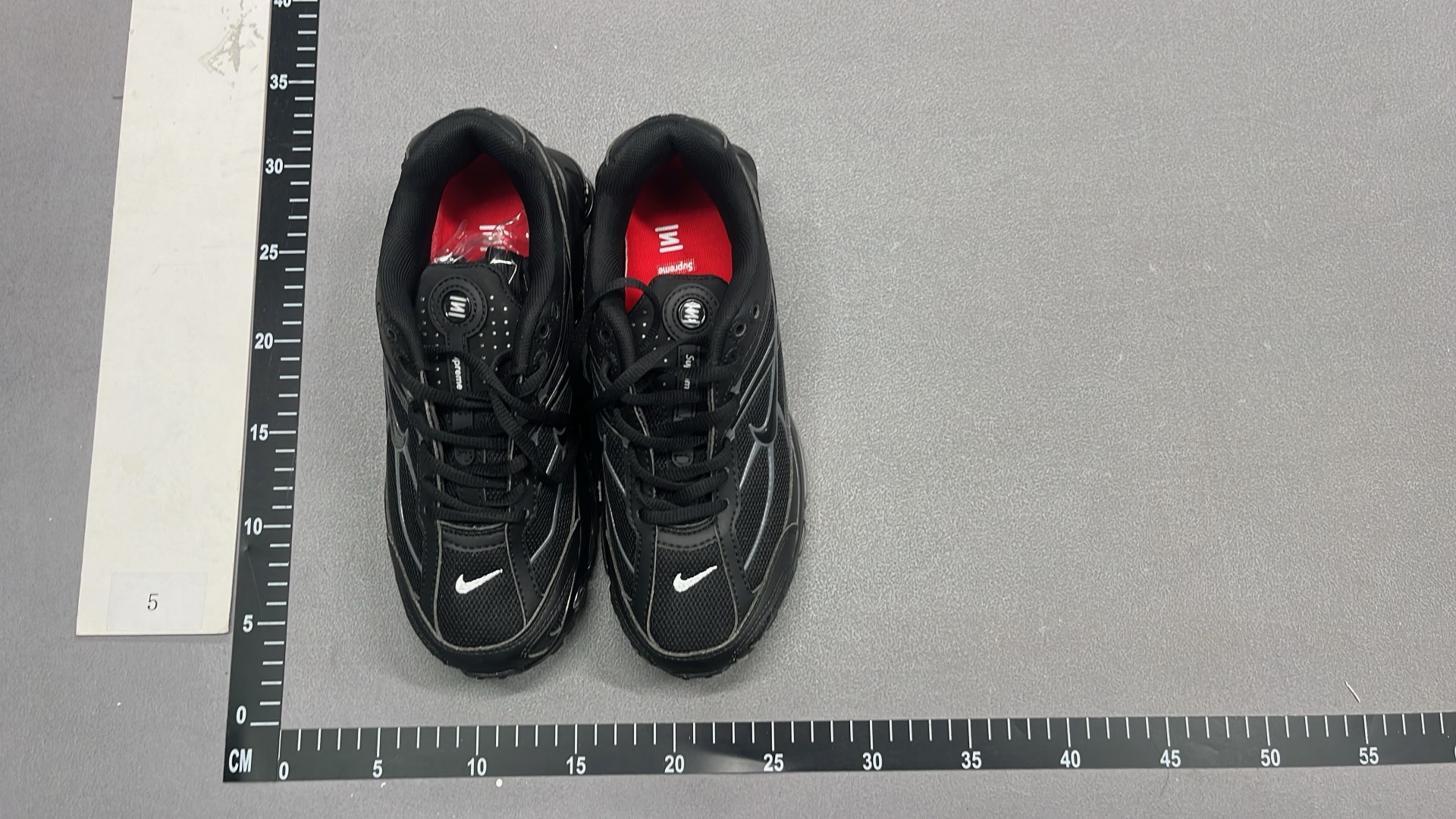 Nike Shox Series Running Shoes - Comfortable Cushioning for Men and Women