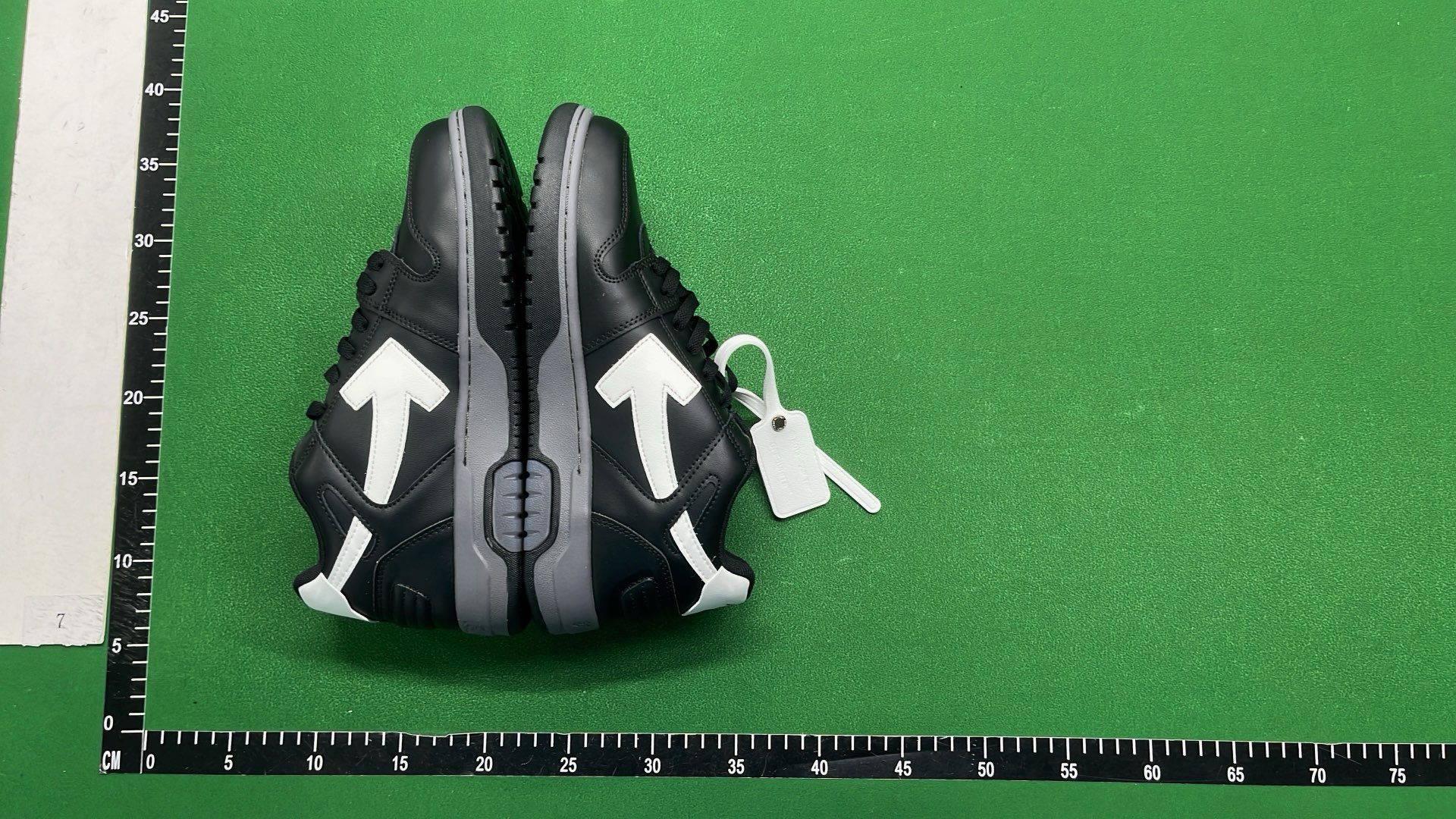 OFF-WHITE Industrial Belt Low-Top Sneakers