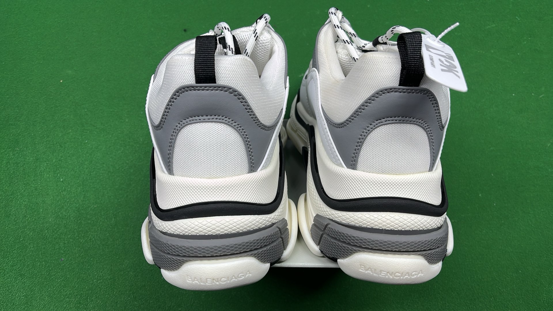 Balenciaga Triple S （30+）  in the Best OopBuy Spreadsheet QC photos