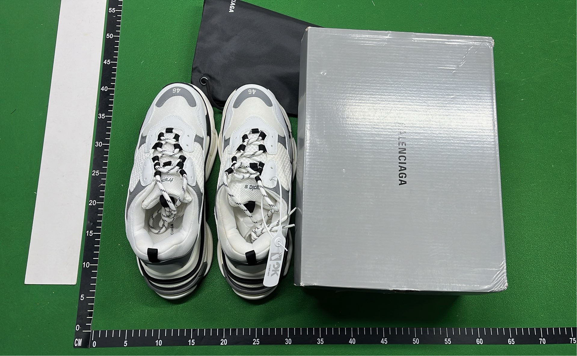 Balenciaga Triple S （30+）  in the Best OopBuy Spreadsheet QC photos